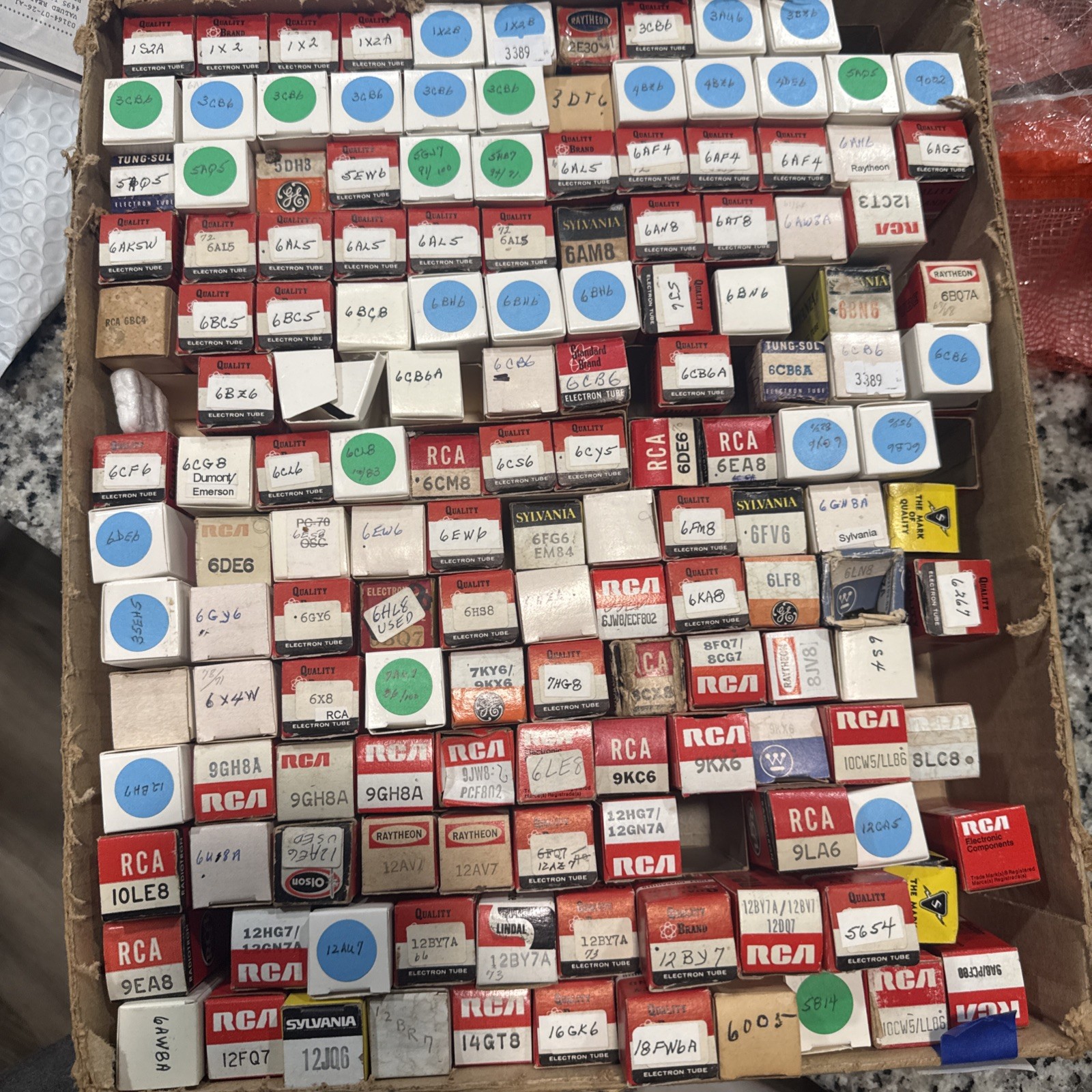 Lot of 150 Vintage Electron Vacuum Tubes RCA, Sylvania, Emerson Etc Untested Lot of 150 Vintage Electron Vacuum Tubes RCA, Sylvania, Emerson Etc Untested
