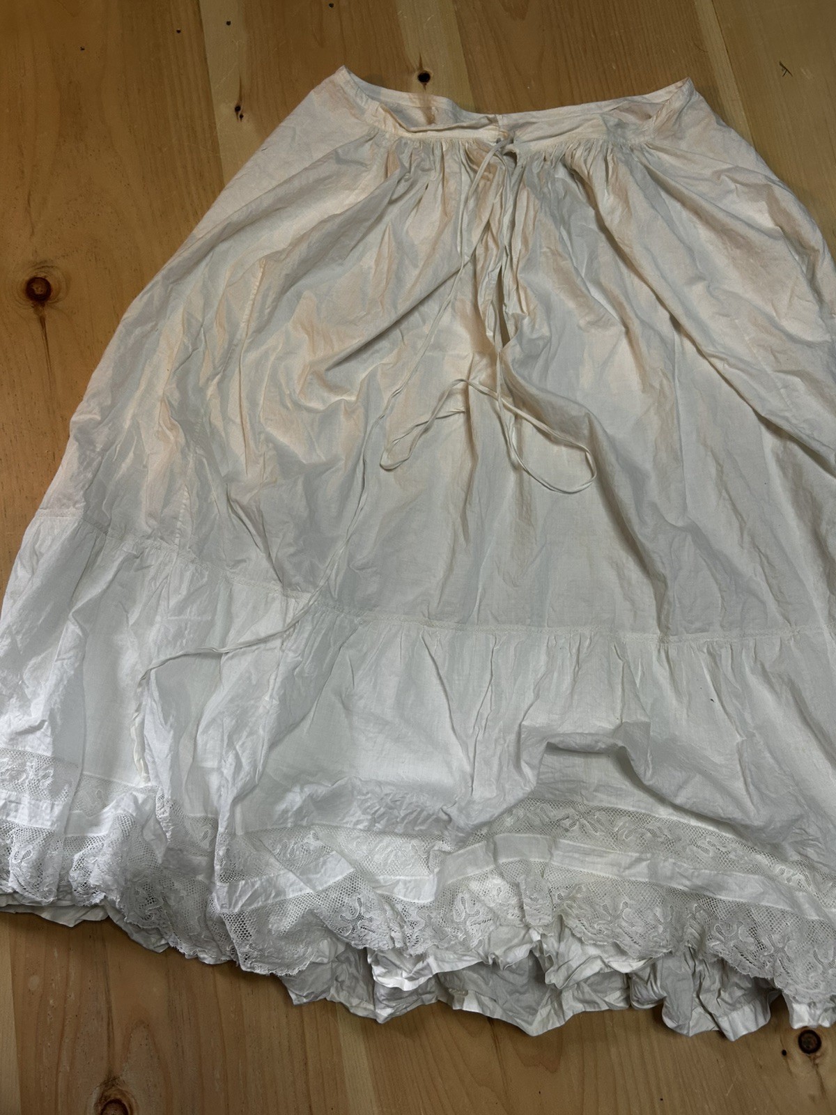 Antique Edwardian Victorian White Cotton Eyelet Lace Trim petticoat Skirt