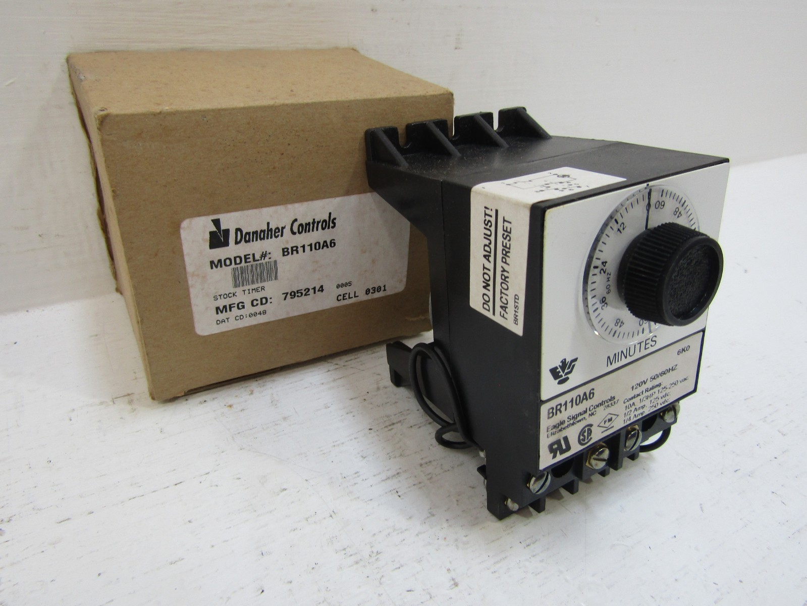 NEW Danaher Controls Eagle Signal BR110A6 Analog Timer 120V 10A