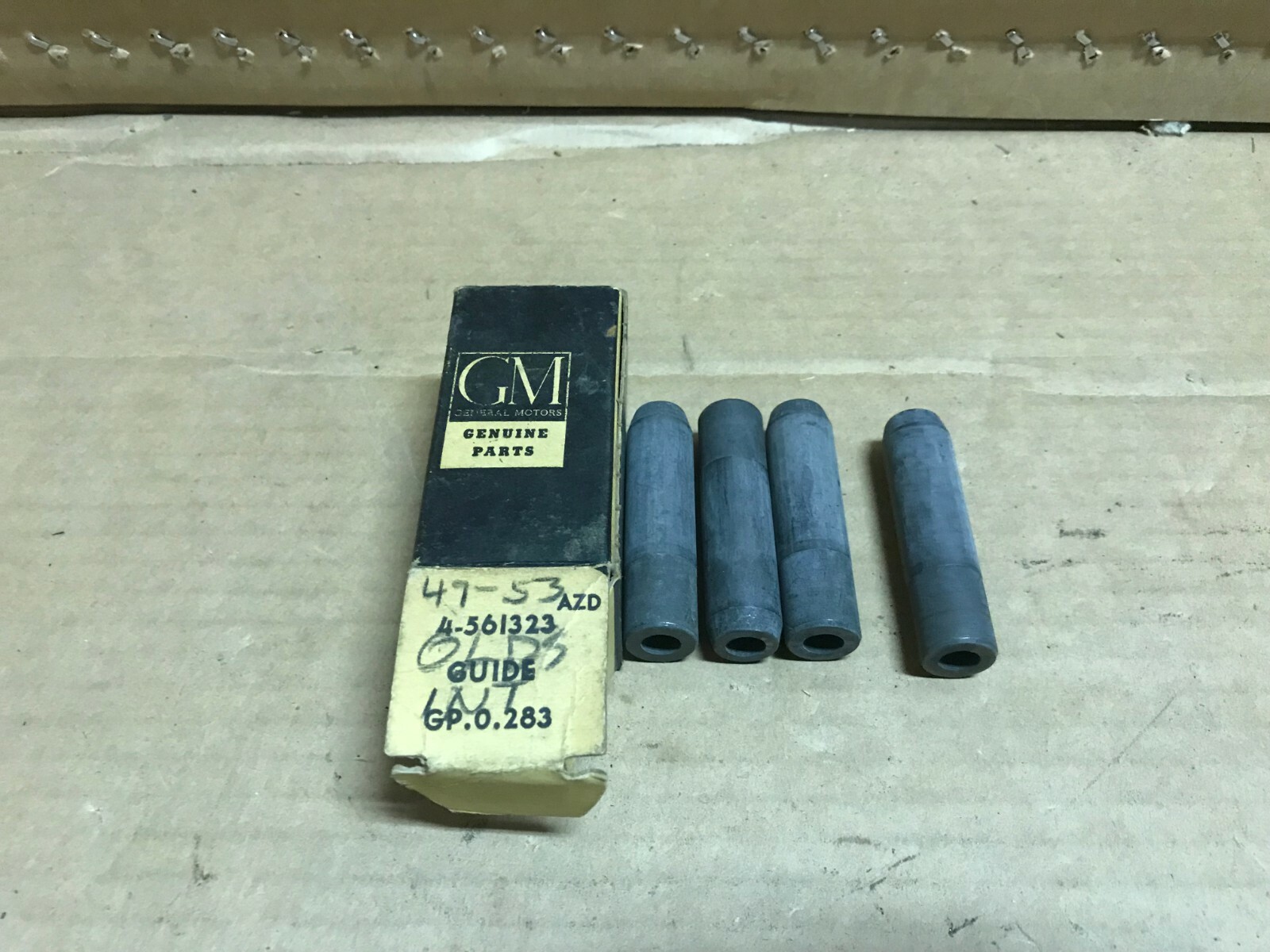 GM 561323 Intake Valve Guide, Standard Size -- Lot of 4 -- 1949-53 Oldsmobile V8 GM 561323 Intake Valve Guide, Standard Size -- Lot of 4 -- 1949-53 Oldsmobile V8