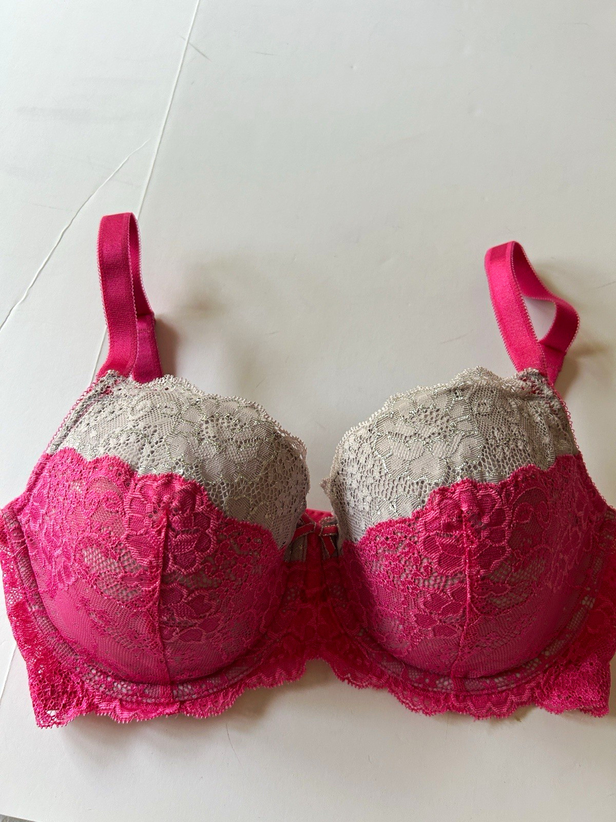 Victoria\'s Secret Dream Angels Floral Lace Bra 34DD Pink/Lavender Victoria\'s Secret Dream Angels Floral Lace Bra 34DD Pink/Lavender
