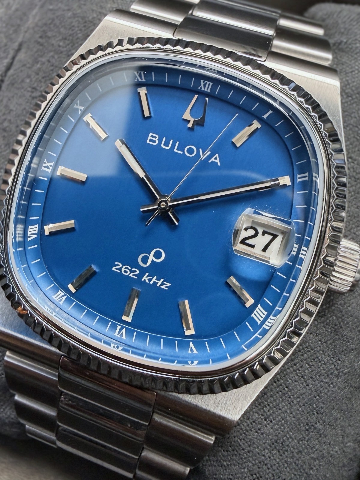 Bulova Super Seville 96B440 Blue Precisionist 262kHz Sweeping Quartz Full Kit