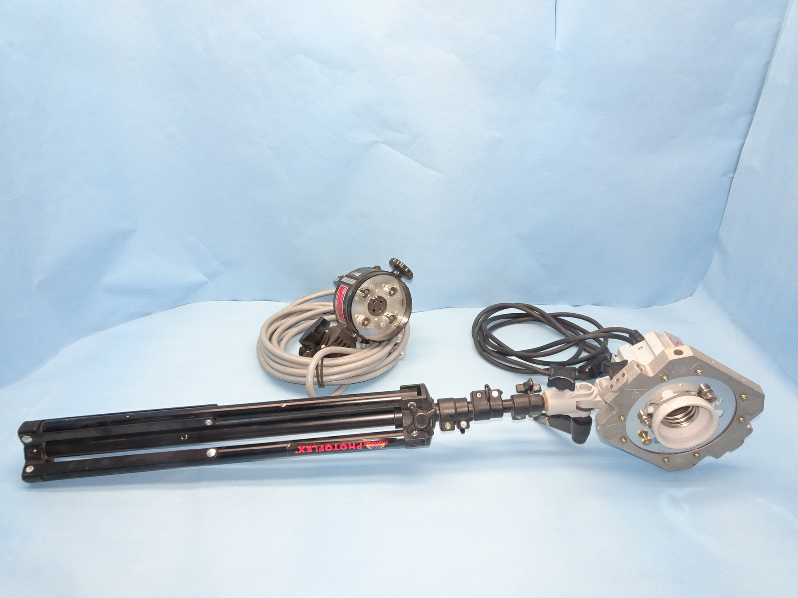 Norman Enterprises LH4B & PhotoFlex Starlite 1000w Photography light W/ tripod Norman Enterprises LH4B & PhotoFlex Starlite 1000w Photography light W/ tripod
