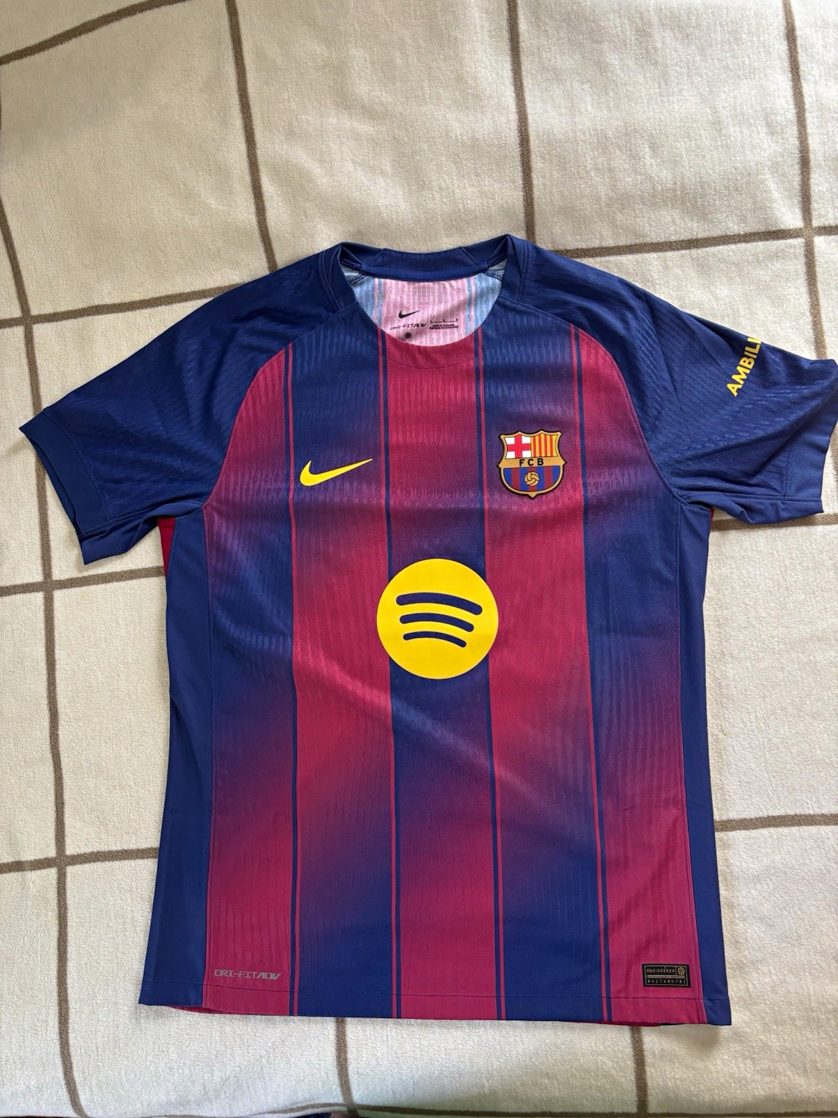 Nike FC Barcelona Authentic Match Football/ Soccer Jersey Dri-FIT Size L Nike FC Barcelona Authentic Match Football/ Soccer Jersey Dri-FIT Size L