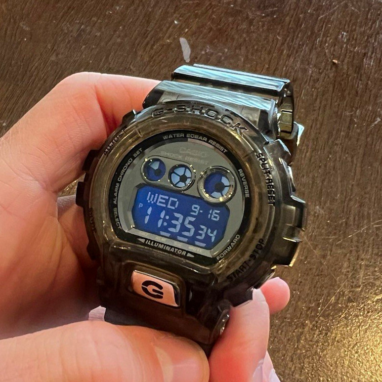 Casio G-SHOCK Men's Digital Shock-Resist 200m Black Resin Date Casio G-SHOCK Men's Digital Shock-Resist 200m Black Resin Date