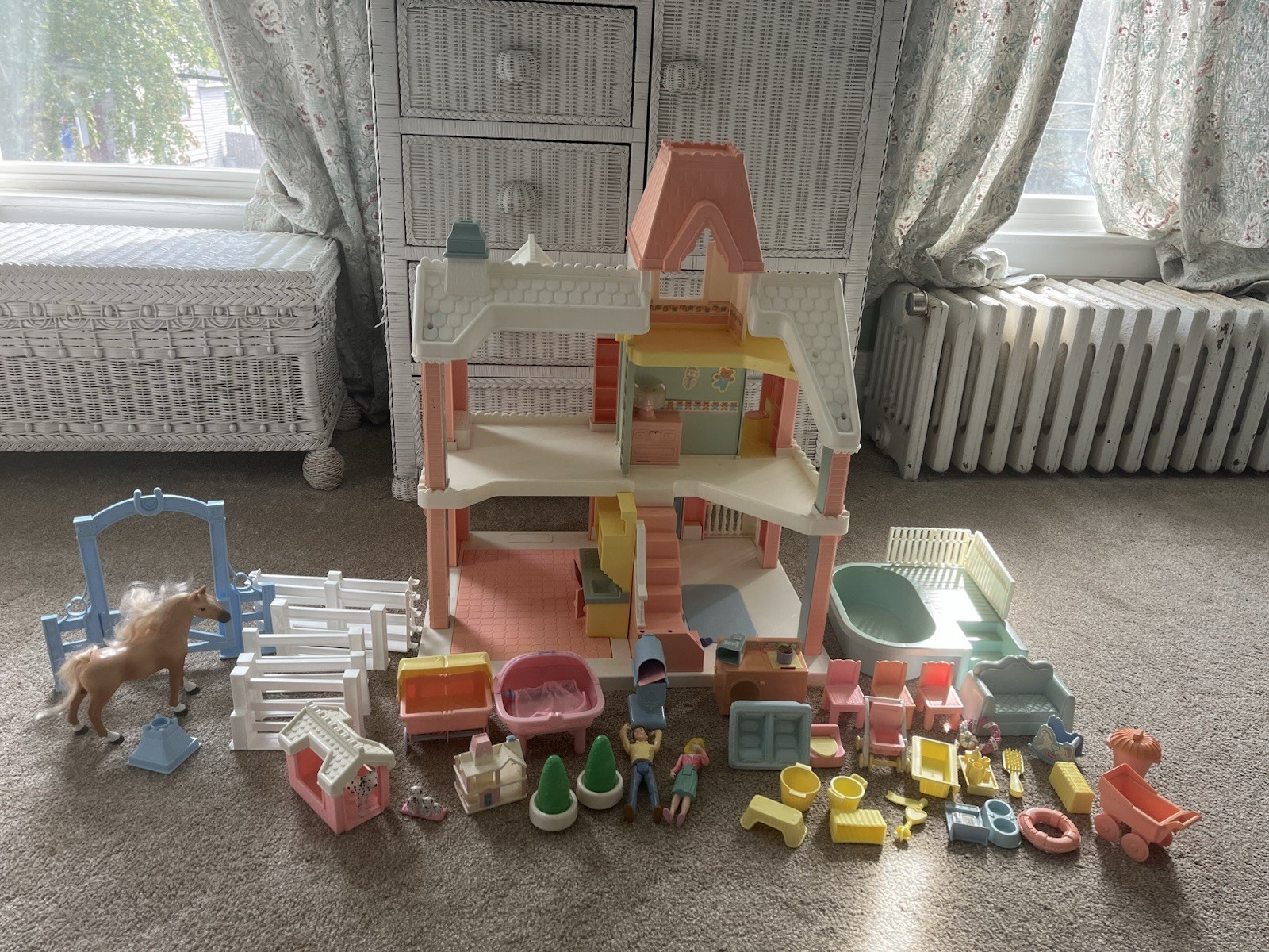 Vintage 1991 Playskool Victorian Dollhouse w/ Dolls & Accessories Vintage 1991 Playskool Victorian Dollhouse w/ Dolls & Accessories