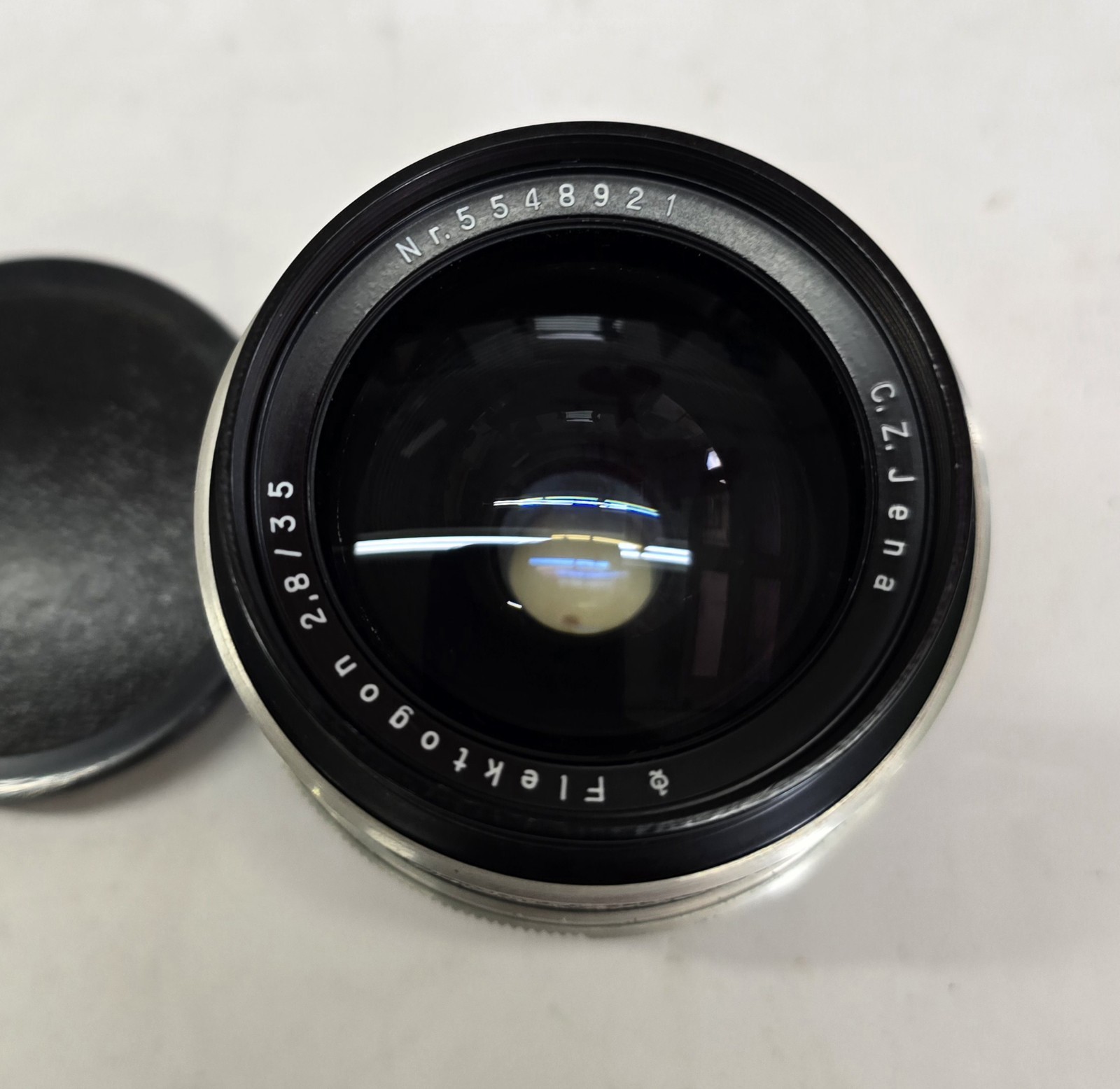 Carl Zeiss Jena Flektogon 35mm f/2.8 Lens Praktina Vintage Nr.5548921
