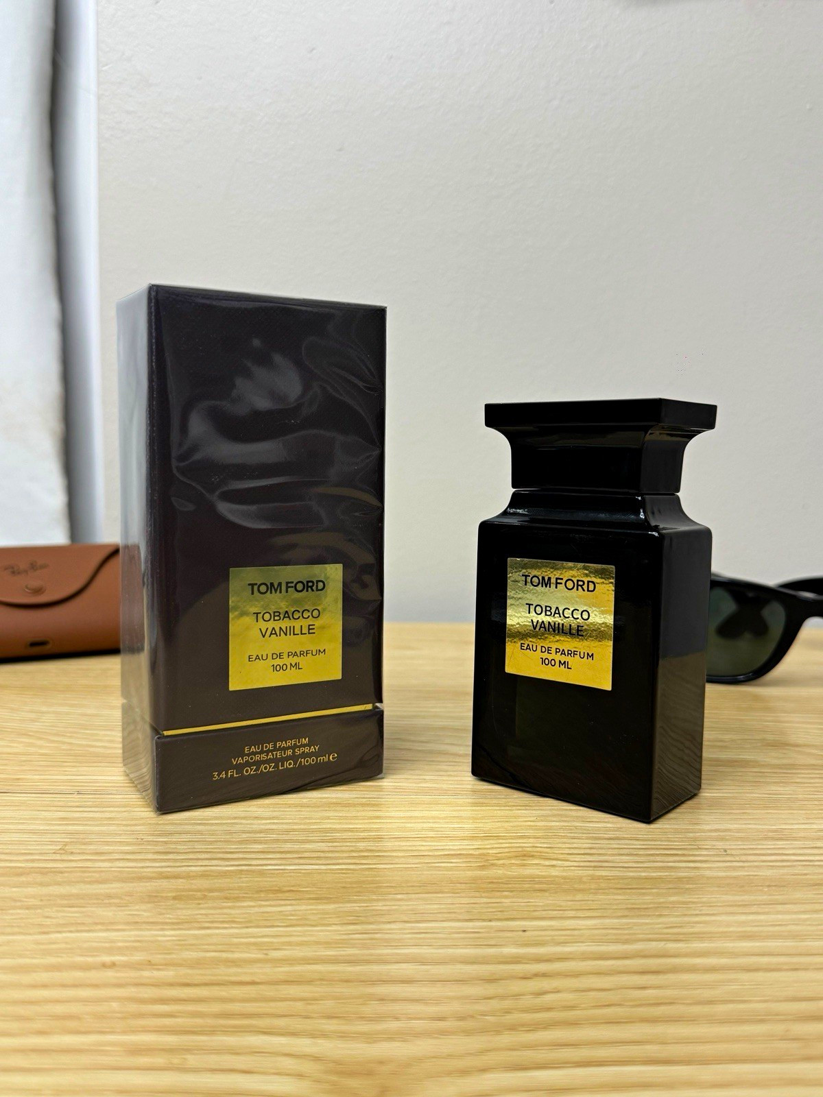 Tom Ford Tobacco Vanille Eau de Parfum Spray, Regular Size 3.4 fl oz Tom Ford Tobacco Vanille Eau de Parfum Spray, Regular Size 3.4 fl oz