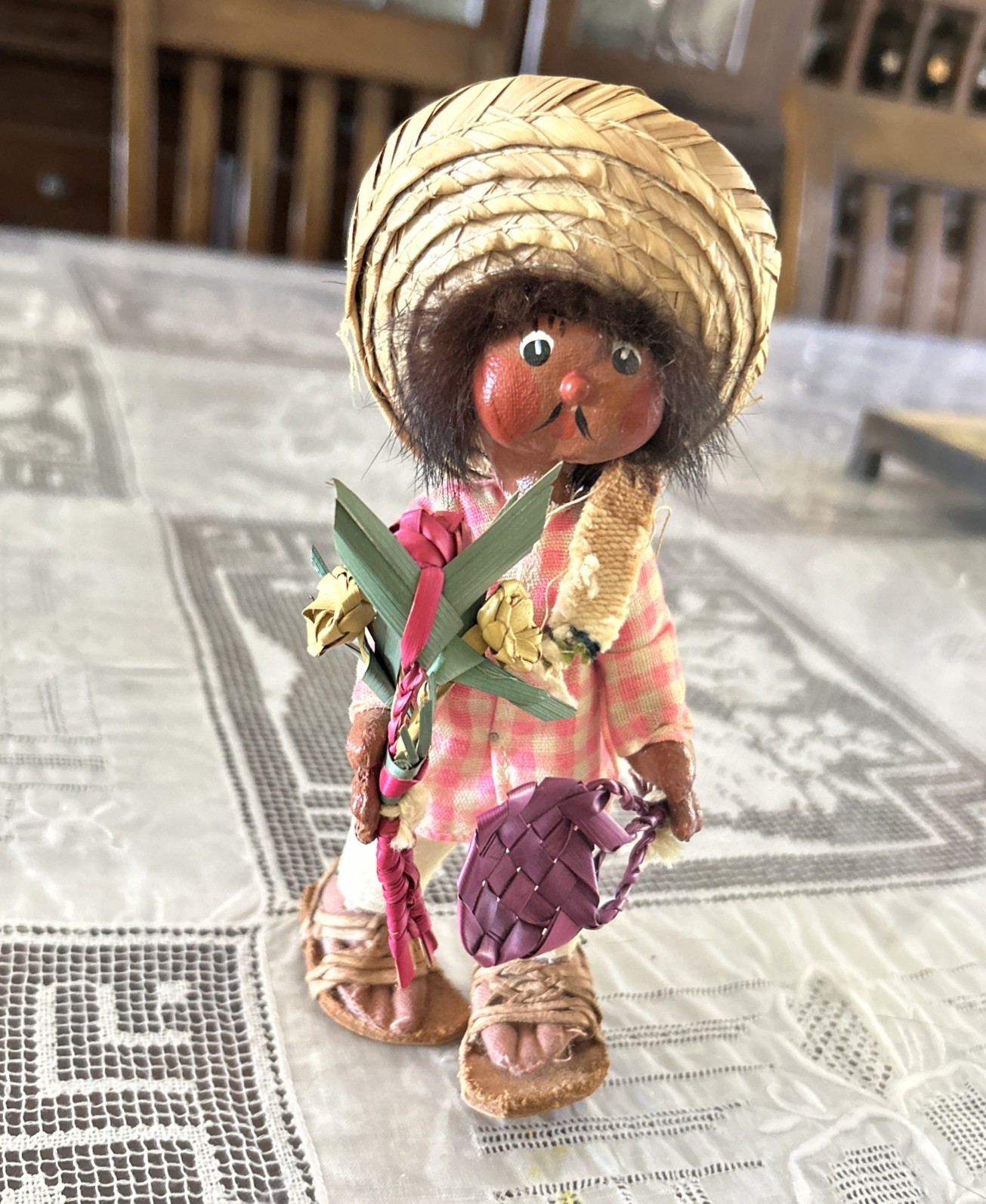 VTG MEXICAN FOLK ART MALE DOLL FIGURINE SOMBRERO, straw flowers, basket VTG MEXICAN FOLK ART MALE DOLL FIGURINE SOMBRERO, straw flowers, basket