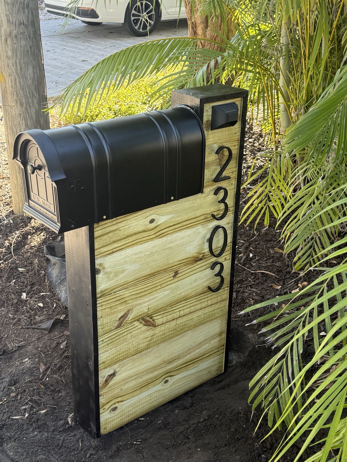 Handcrafted Durable Mailbox