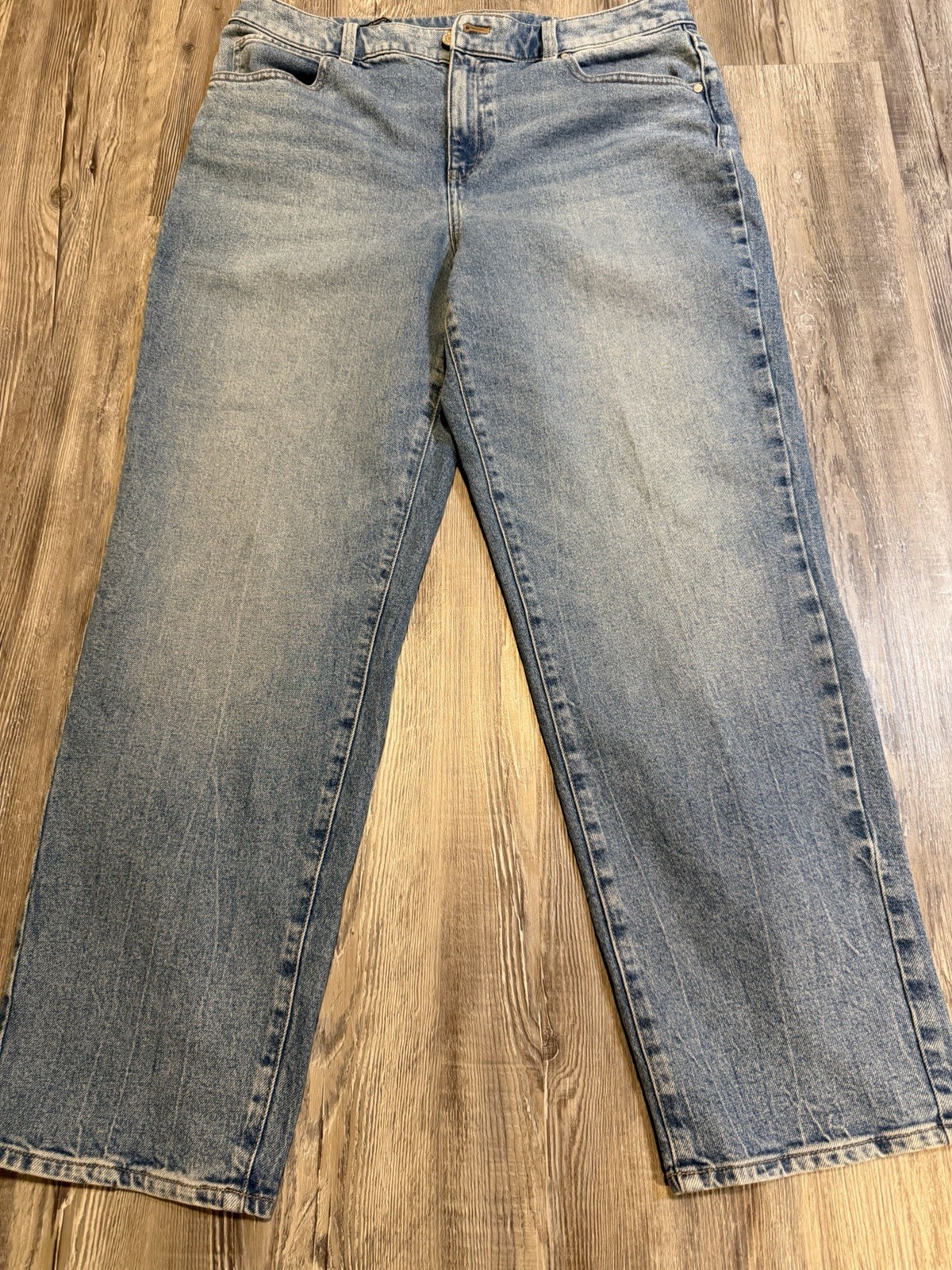 Talbot’s Size 14 Light wash High Waist Relaxed Fit Jeans Talbot’s Size 14 Light wash High Waist Relaxed Fit Jeans