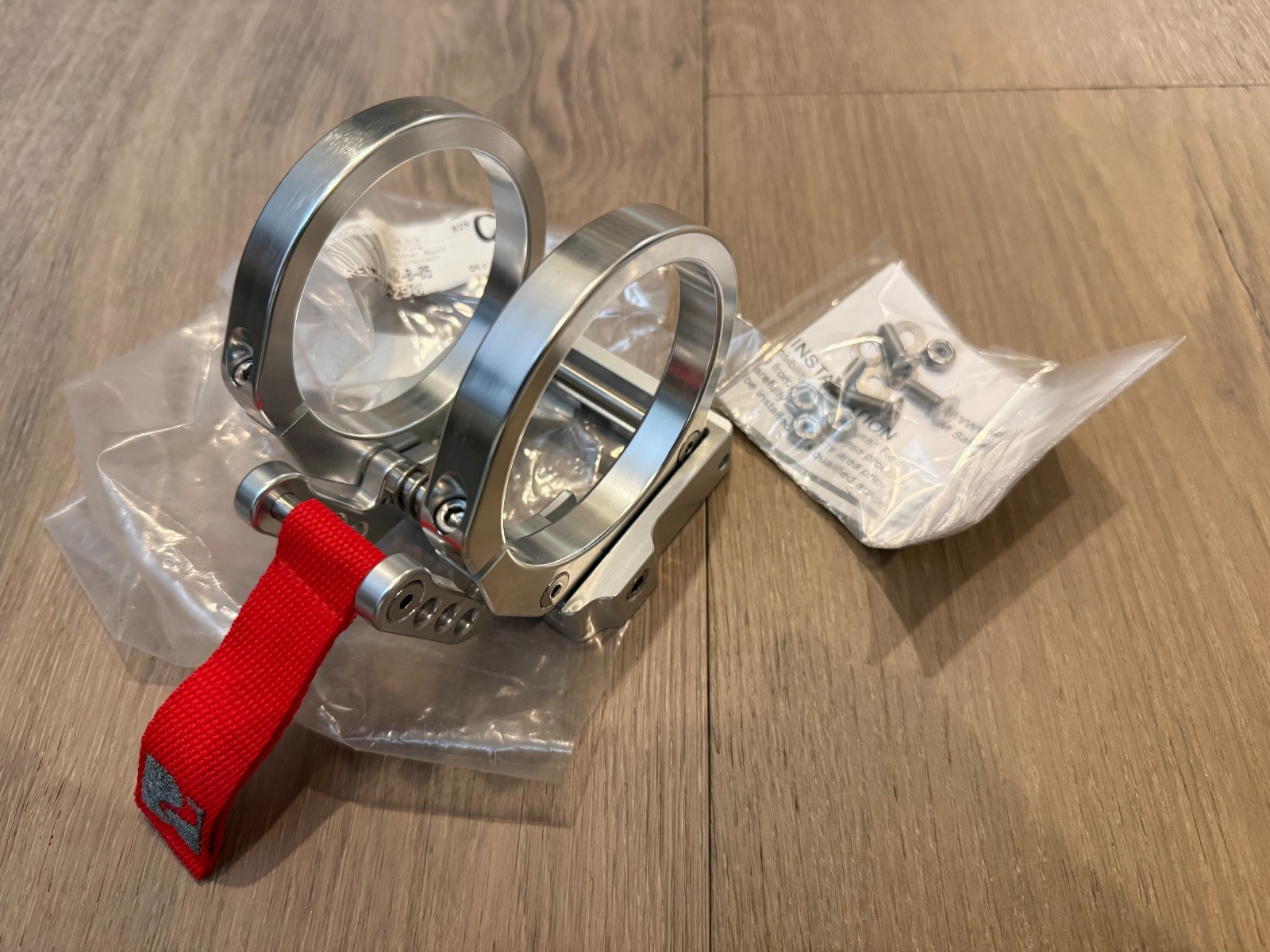 Rennline Fire Extinguisher Quick Release Mount, for 2.9” Safecraft PB2 2.5lb NEW Rennline Fire Extinguisher Quick Release Mount, for 2.9” Safecraft PB2 2.5lb NEW