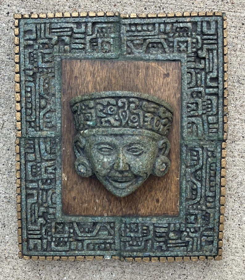 Vintage Aztec/Mayan‑Style Crushed Malachite Resin Mask Plaque on Wood – Zarebski Vintage Aztec/Mayan‑Style Crushed Malachite Resin Mask Plaque on Wood – Zarebski