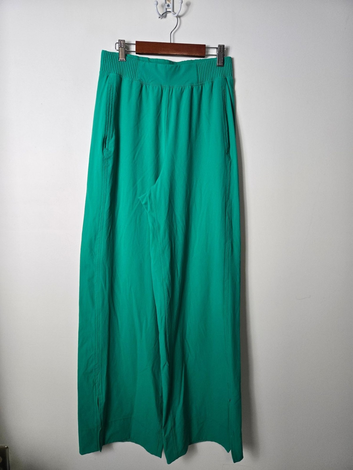 Lululemon Wide-Leg High-Rise Stretch Woven Pants Size S Kelly Green Side Slits