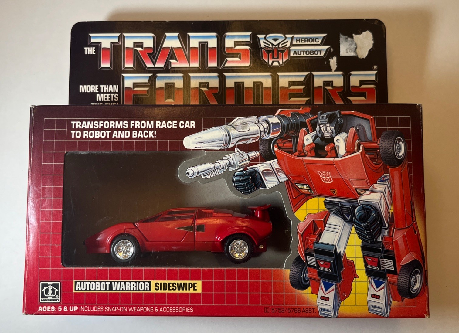 G1 Transformers Sideswipe w/Box 100% Complete 1984 Vintage Hasbro 