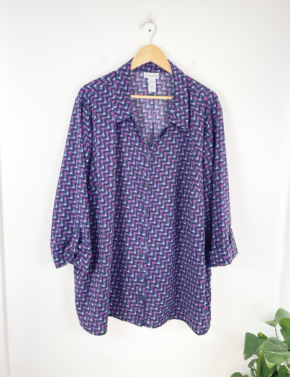 Catherine’s 3X Purple Geometric Button Up Blouse Top Women’s Plus 26/28W Catherine’s 3X Purple Geometric Button Up Blouse Top Women’s Plus 26/28W