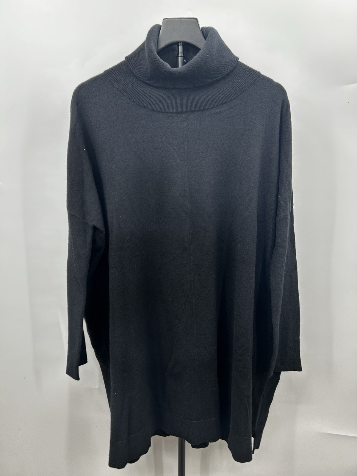 Bb Dakota Woman’s black oversized turtleneck sweater Drop Shoulder Size L Bb Dakota Woman’s black oversized turtleneck sweater Drop Shoulder Size L