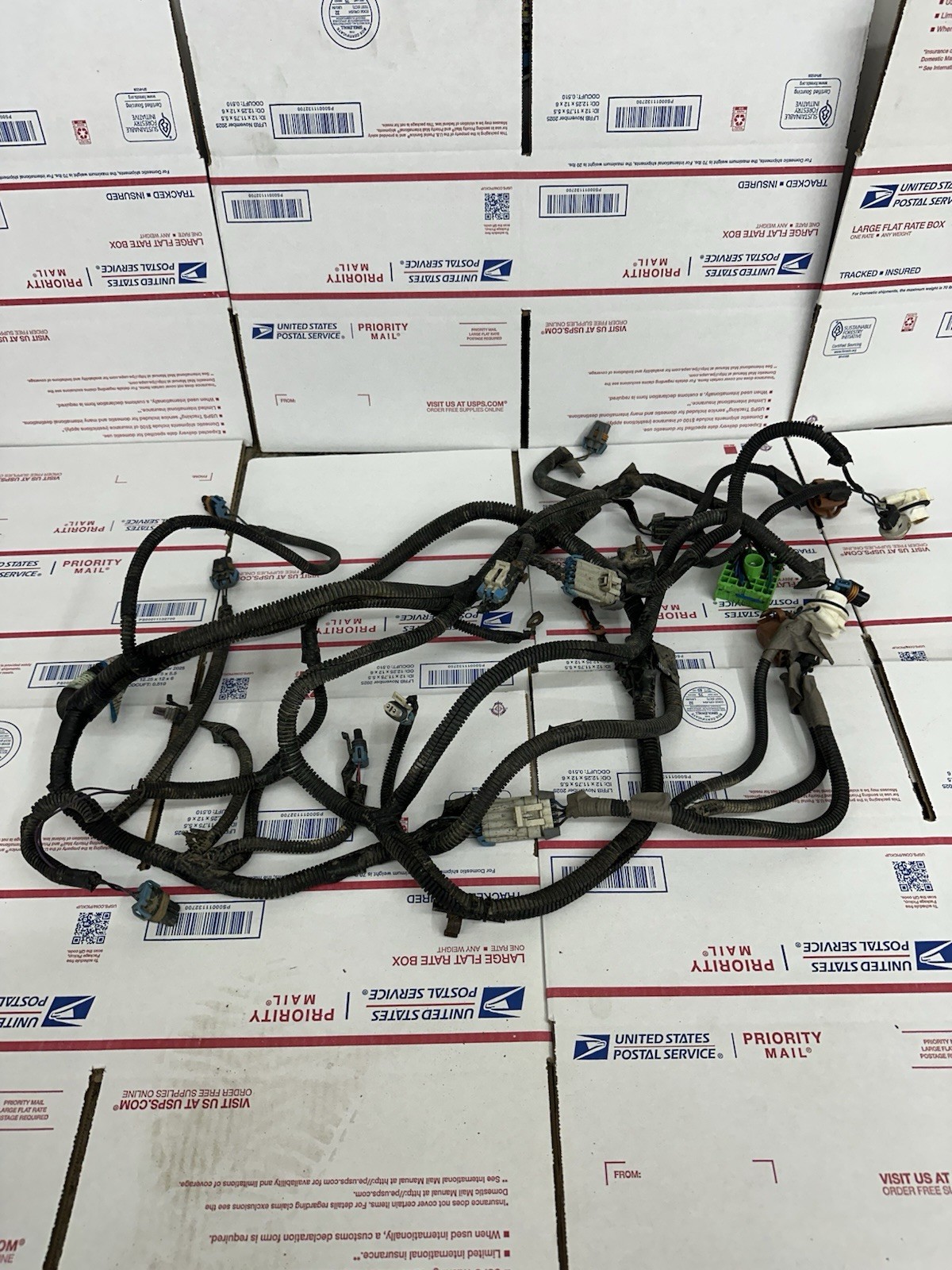 04-05 Chevy Silverado/GMC Sierra LLY HEADLAMP CORE SUPPORT HARNESS 15112489 OEM 04-05 Chevy Silverado/GMC Sierra LLY HEADLAMP CORE SUPPORT HARNESS 15112489 OEM