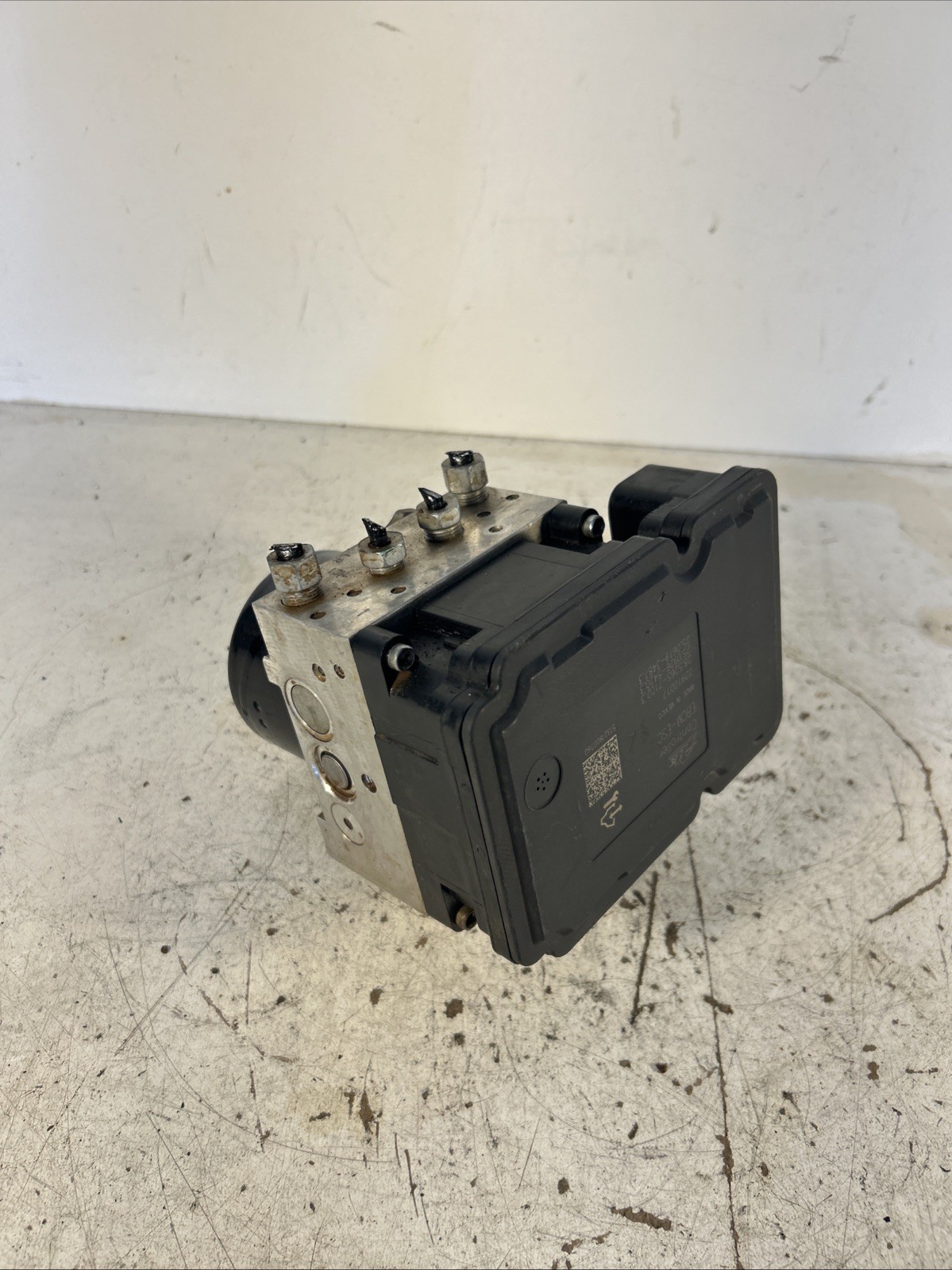 2011-2016 Cadillac SRX ABS Anti Lock Brake Pump + Module Assembly OEM 22910014 2011-2016 Cadillac SRX ABS Anti Lock Brake Pump + Module Assembly OEM 22910014