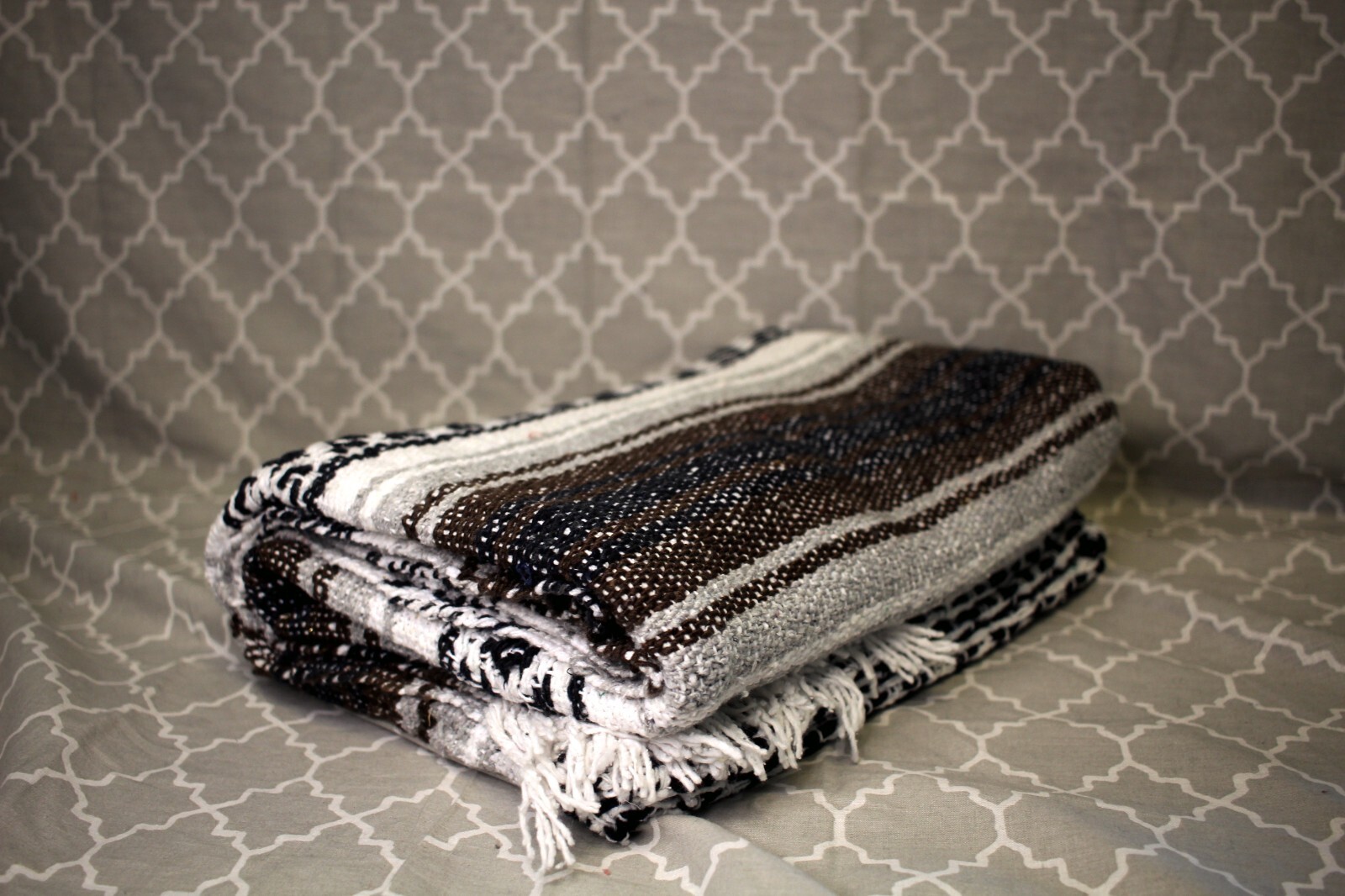 NEW - HN Authentic Mexican Blankets - Hand Woven Blanket - 70\
