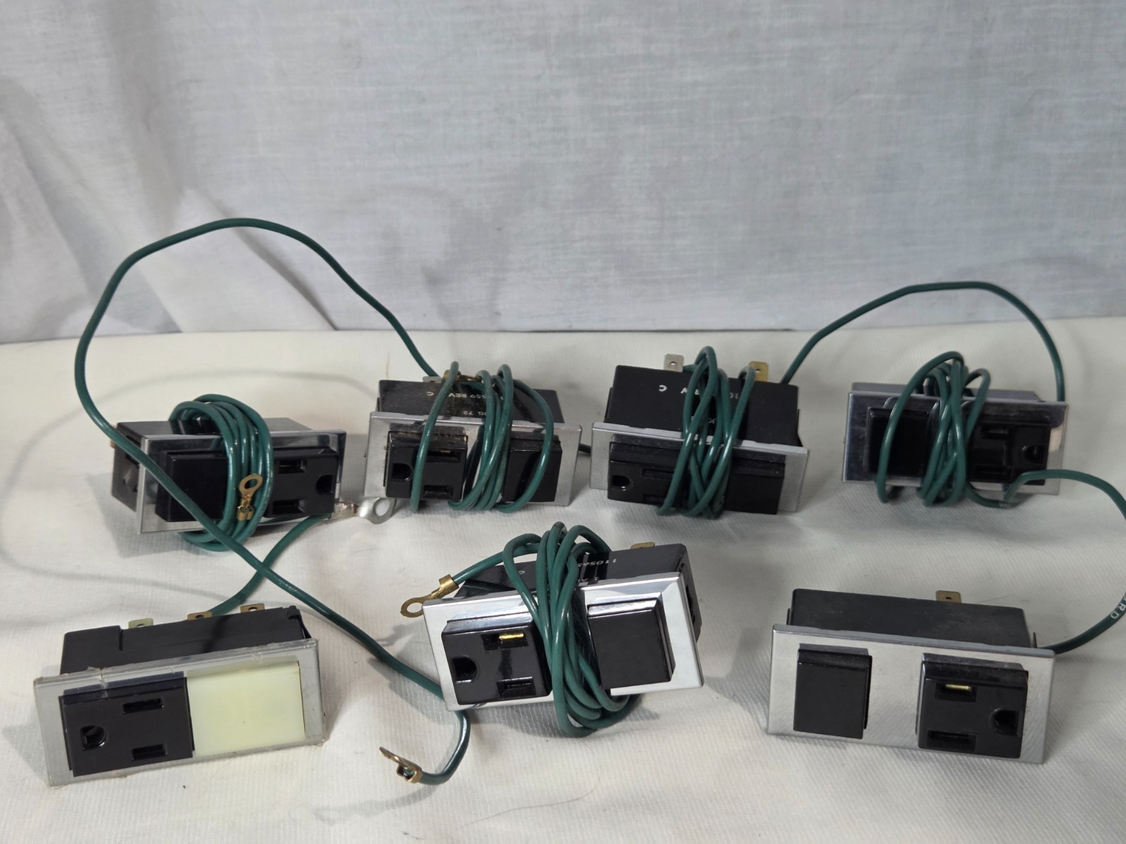 Lot 7 Vtg 71-72 Xerox 110P620 Power Switch Ac Outlet Molex B-1139-x1 NOS