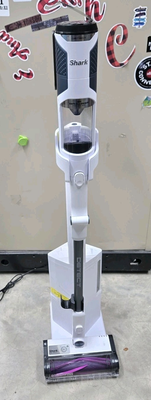 Shark IW4625 Detect Pro Auto-Empty System - Lightweight Cordless Stick Vacuum Shark IW4625 Detect Pro Auto-Empty System - Lightweight Cordless Stick Vacuum