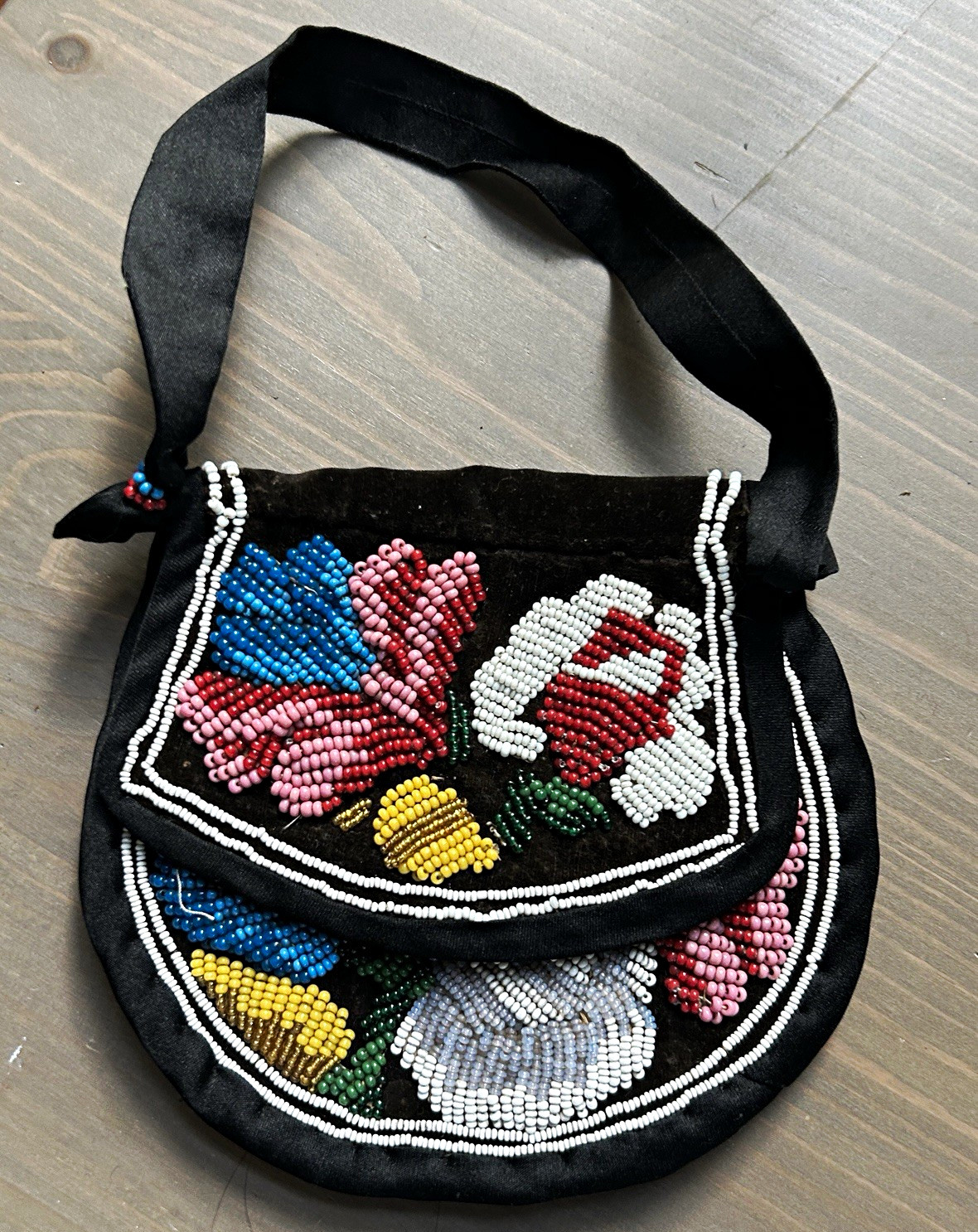 Iroquois Beaded Floral Handbag Black Velvet Pouch Bag with Strap 1800s antique Iroquois Beaded Floral Handbag Black Velvet Pouch Bag with Strap 1800s antique