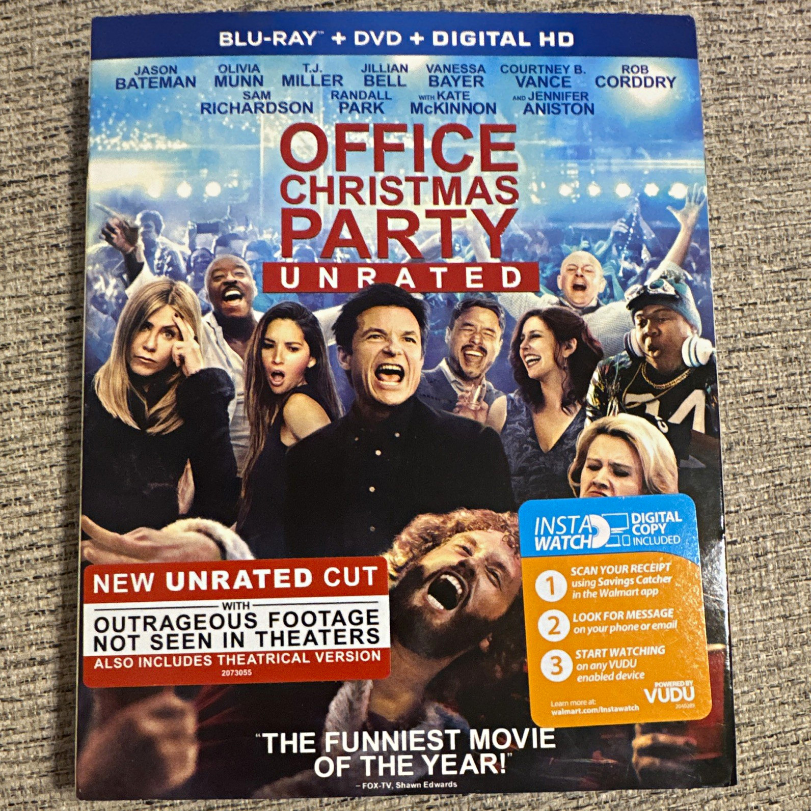 Paramount Pictures Office Christmas Party (Blu-ray/DVD) Unrated w/ Digital Copy Paramount Pictures Office Christmas Party (Blu-ray/DVD) Unrated w/ Digital Copy