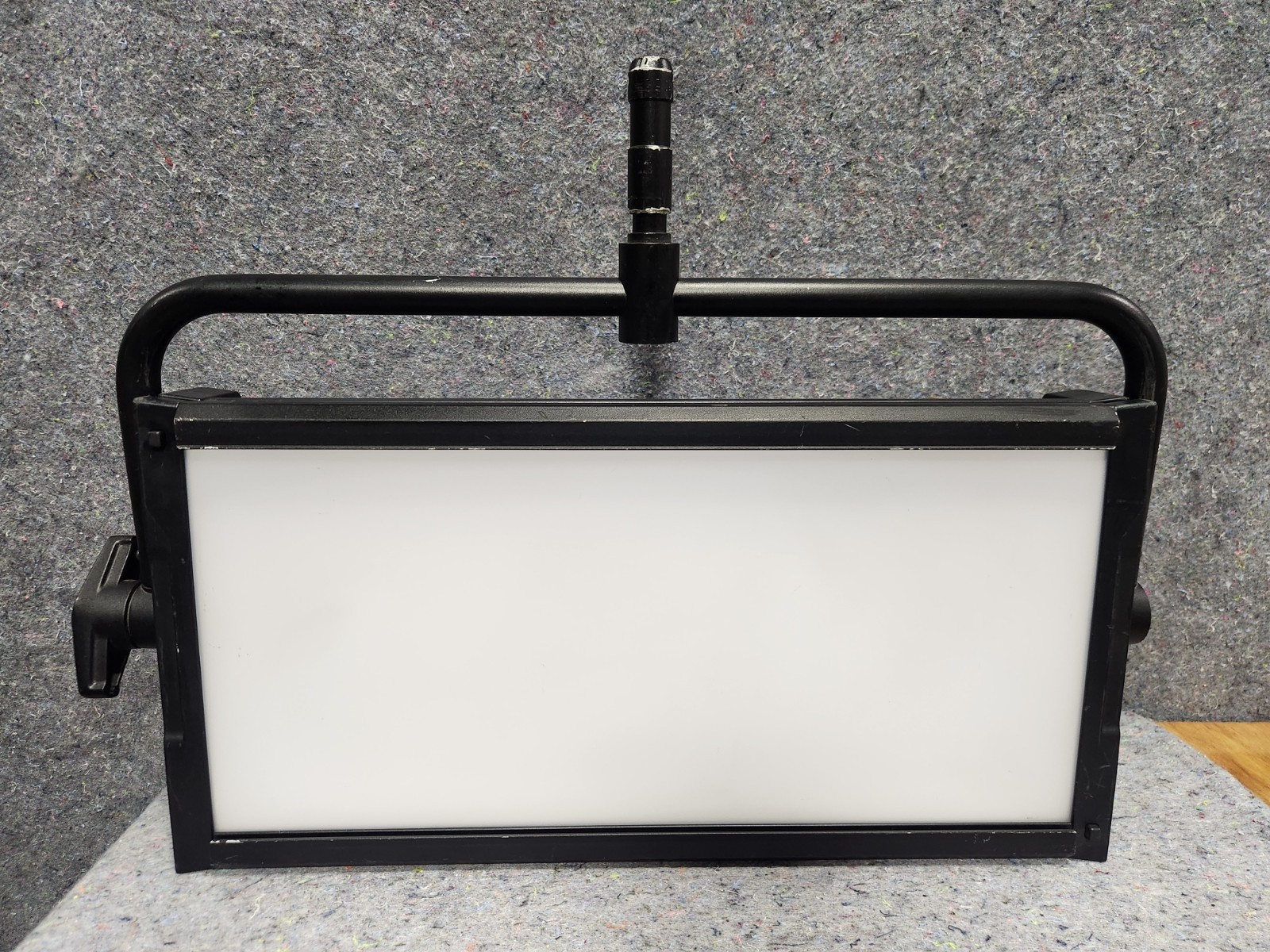 Litepanels Gemini 2x1 Soft RGBWW Color HSI CCT 2700k-10000k LED Panel 940-1001