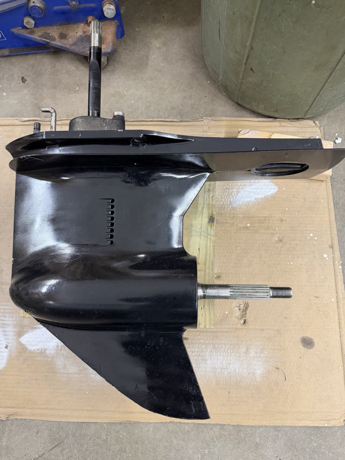 Mercruiser Alpha One Gen 2 Lower unit. Bad Shift Dogs. Mercruiser Alpha One Gen 2 Lower unit. Bad Shift Dogs.