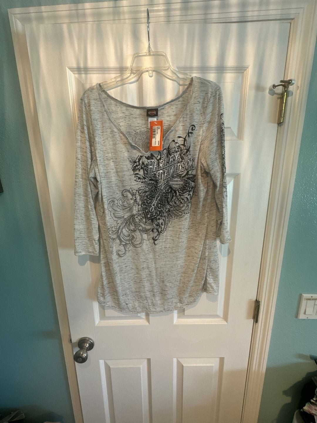 Harley-Davidson Women\'s 3/4 Sleeve Rhinestone Top Size 2X Gray White Harley-Davidson Women\'s 3/4 Sleeve Rhinestone Top Size 2X Gray White