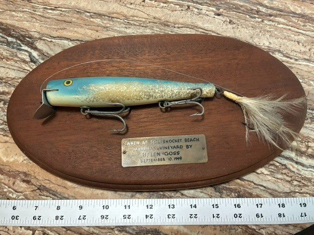 Rare Vintage Martha's Vineyard Fishing plaque Cap'n Bills Lure Squibnocket Beach Rare Vintage Martha's Vineyard Fishing plaque Cap'n Bills Lure Squibnocket Beach