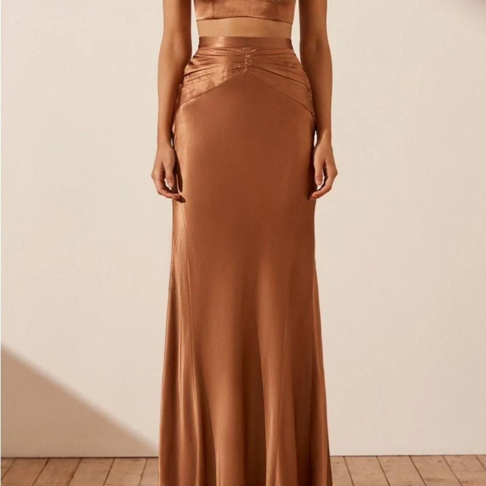 NWT Shona Joy La Lune Ruched Satin Maxi Skirt Almond Size 0