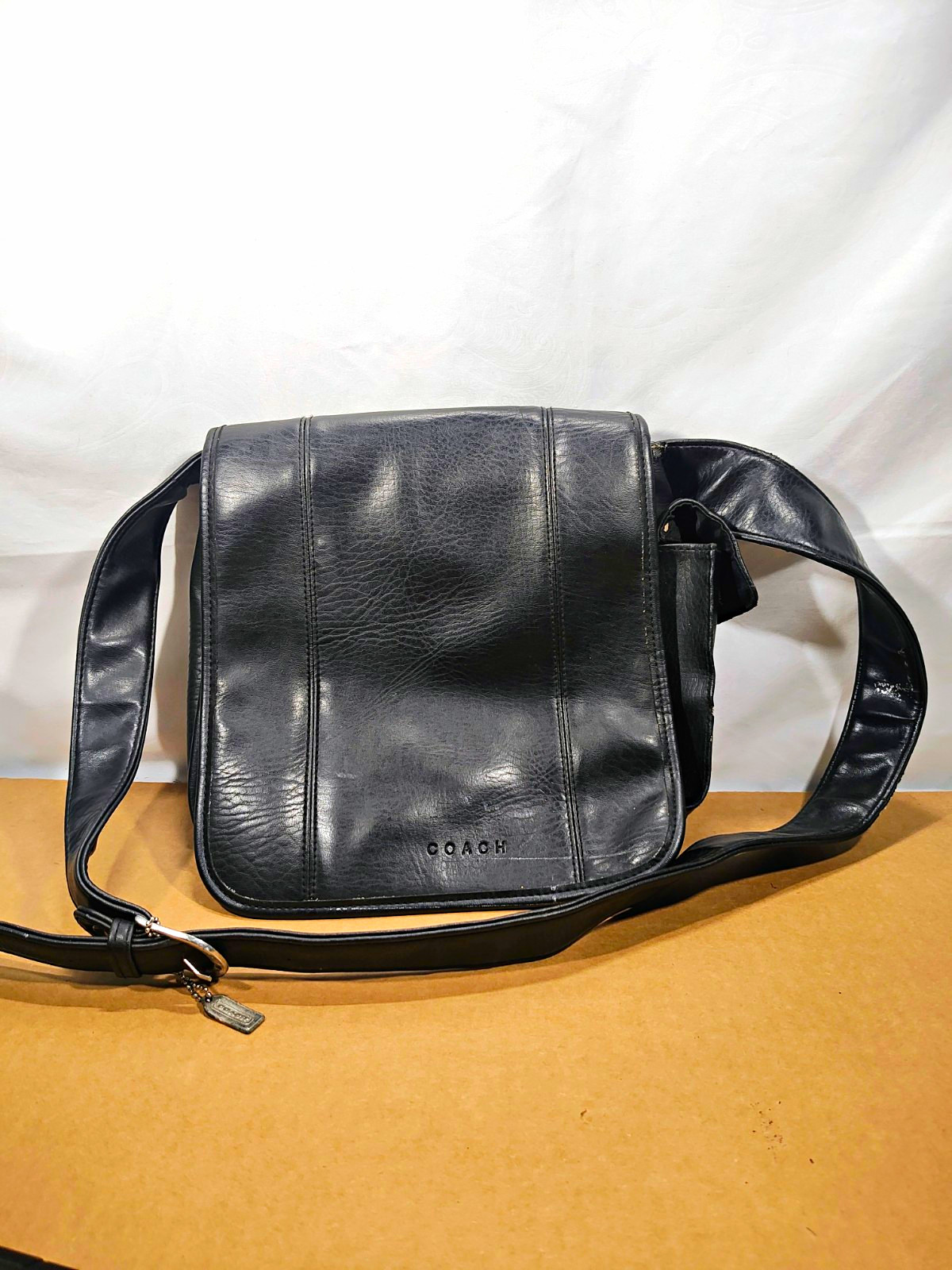 VTG Coach Kimball Zip (No.9911) unrestored as is. crossover messenger bag VTG Coach Kimball Zip (No.9911) unrestored as is. crossover messenger bag