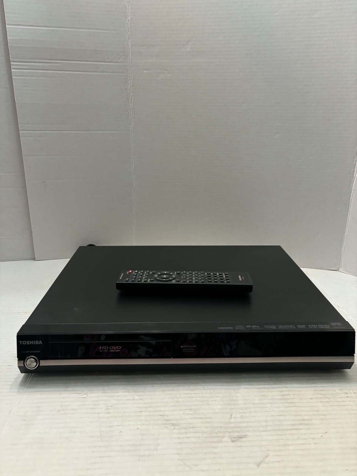 Toshiba HD-A20KU 120V HD DVD Player w/ Remote + 7 Random HD DVDs.