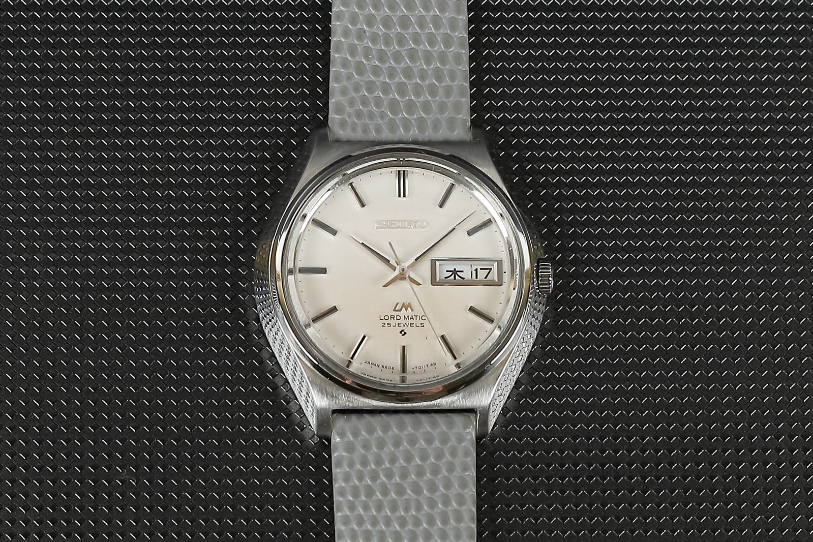 Seiko Lord Matic LM 5606-7010 25J Automatic Silver Dial Vintage JDM Japan