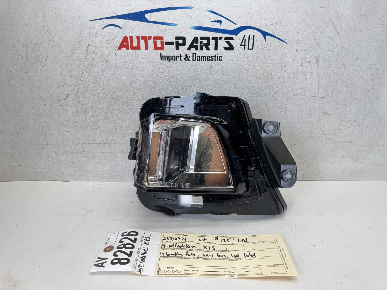 1broken tab 2018 2019 CADILLAC XTS LEFT DRIVER LED FOG LIGHT LAMP OEM AY82826 1broken tab 2018 2019 CADILLAC XTS LEFT DRIVER LED FOG LIGHT LAMP OEM AY82826
