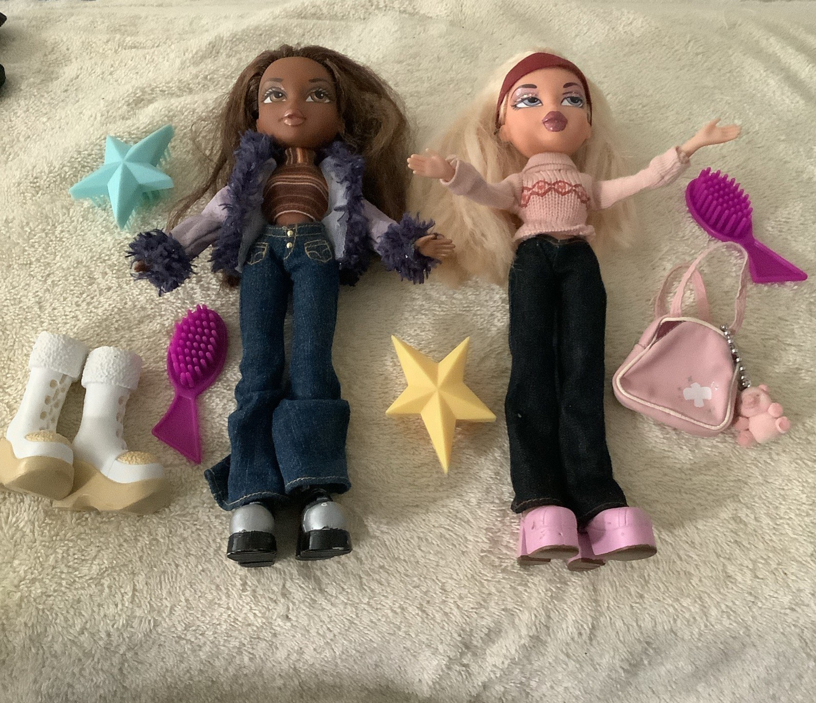 2001 MGA Bratz Dolls Cloe & Yasmin Lot Of 2 2001 MGA Bratz Dolls Cloe & Yasmin Lot Of 2