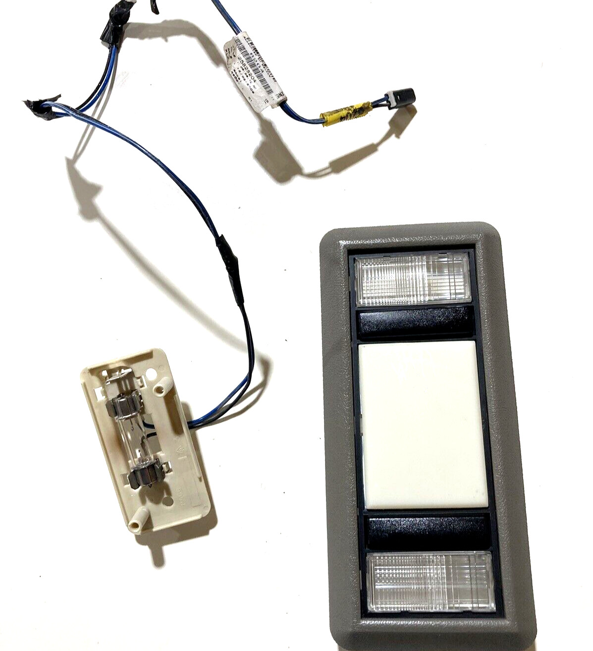 1988-1998 Chevrolet (GMC) C/K dome light (gray) Suburban, Tahoe (w/ lens)
