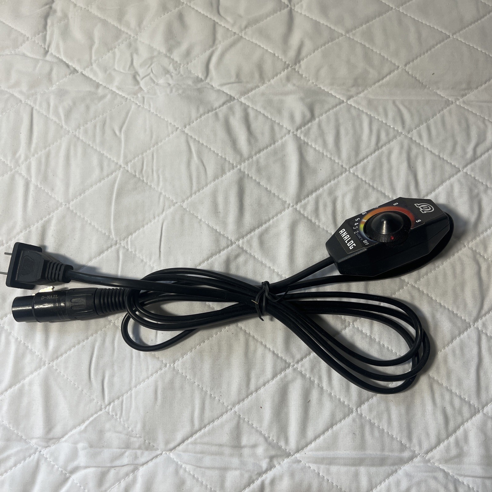 D-Nail Heater Analog Temperature Controller D-Nail Heater Analog Temperature Controller