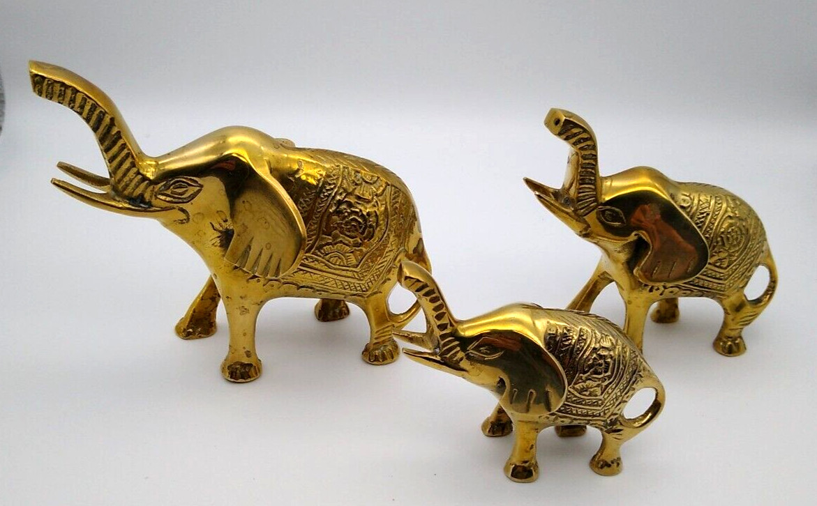 Vintage Detailed Solid Brass Elephants Set Of 3 Small Medium & Large Very Nice 