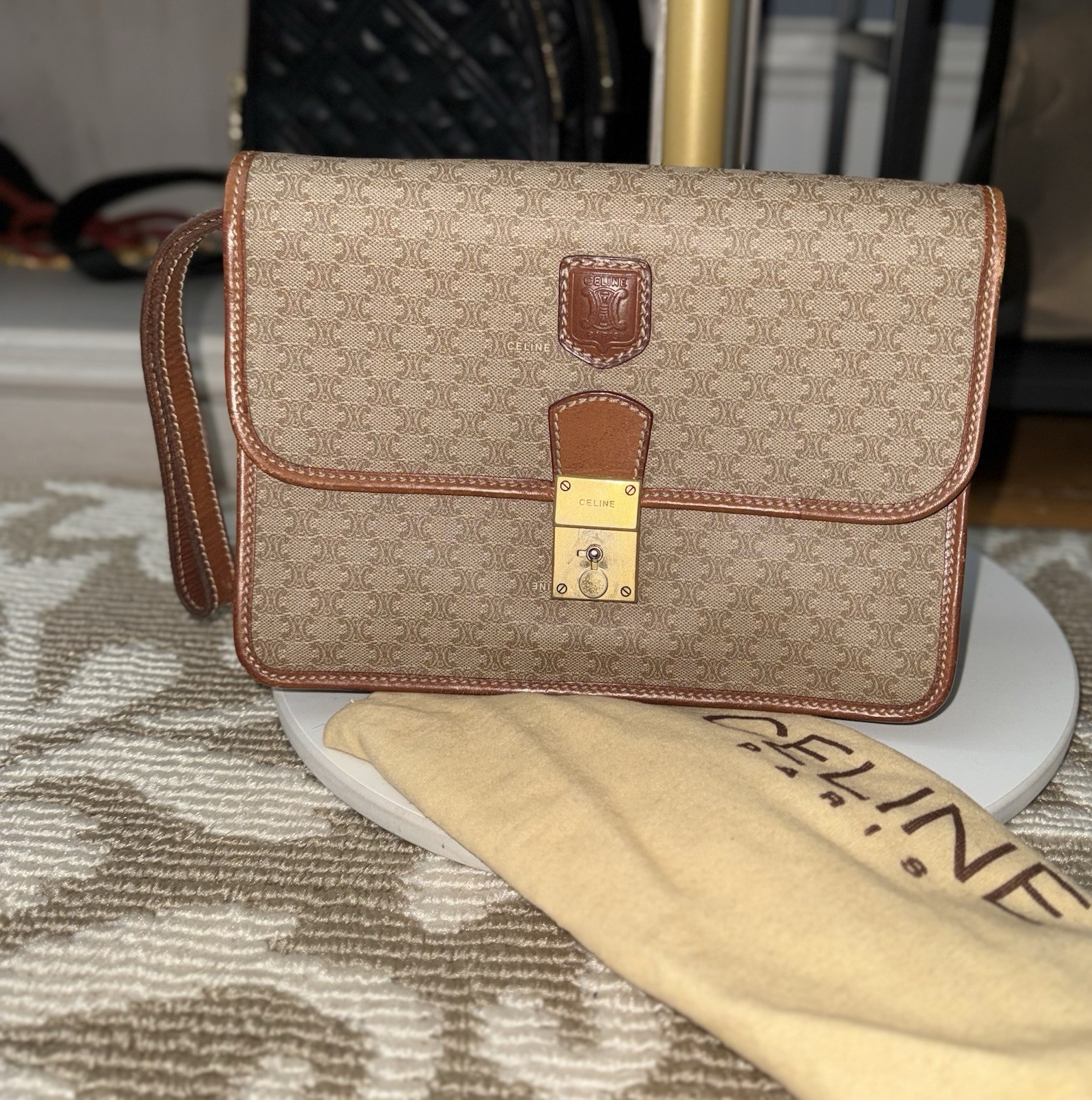 CELINE vintage Triomphe Logo Wristlet Clutch CELINE vintage Triomphe Logo Wristlet Clutch