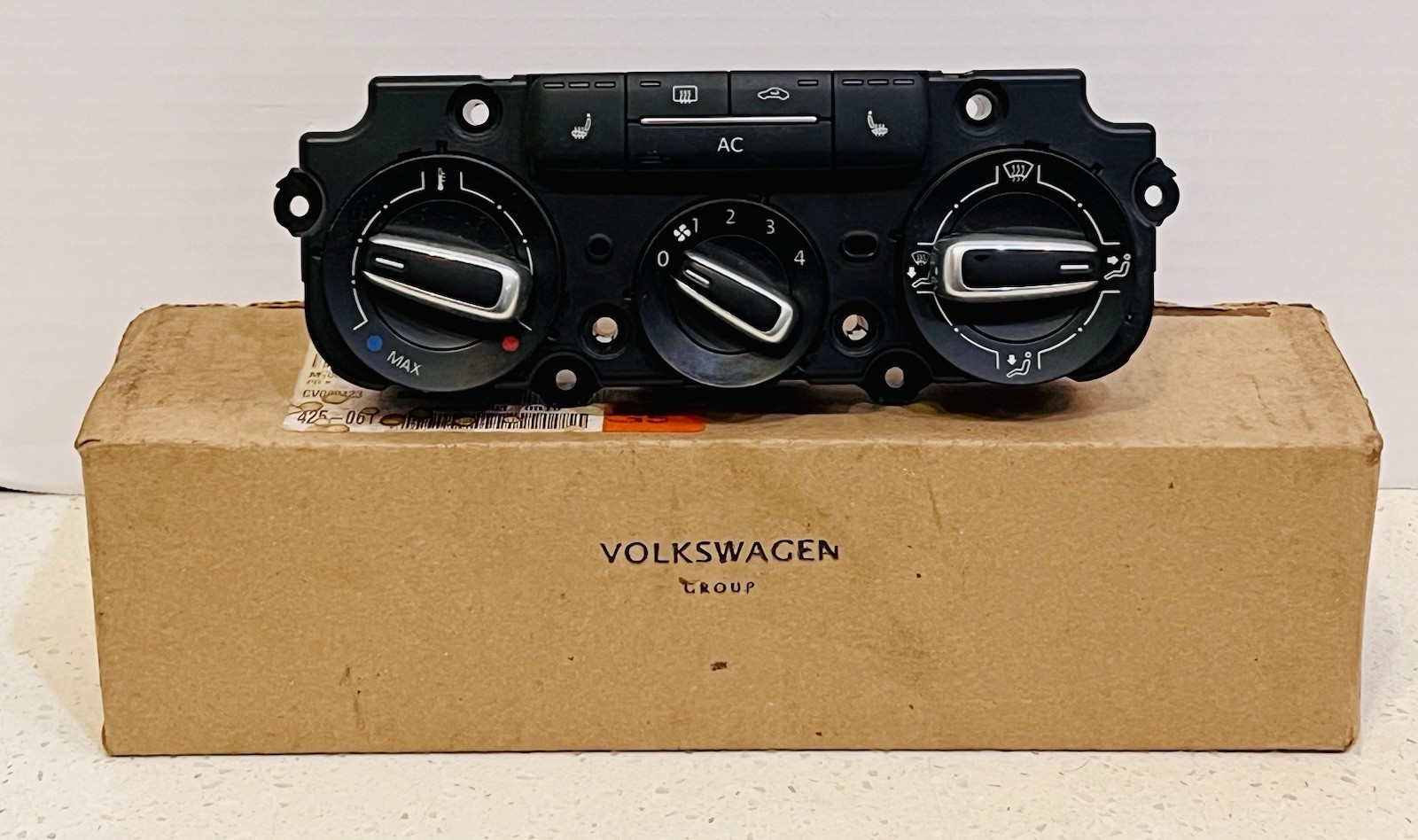 2011-2018 Volkswagen Jetta A/C Control Unit 5C0-820-047-DA-XSH NEW OEM VW