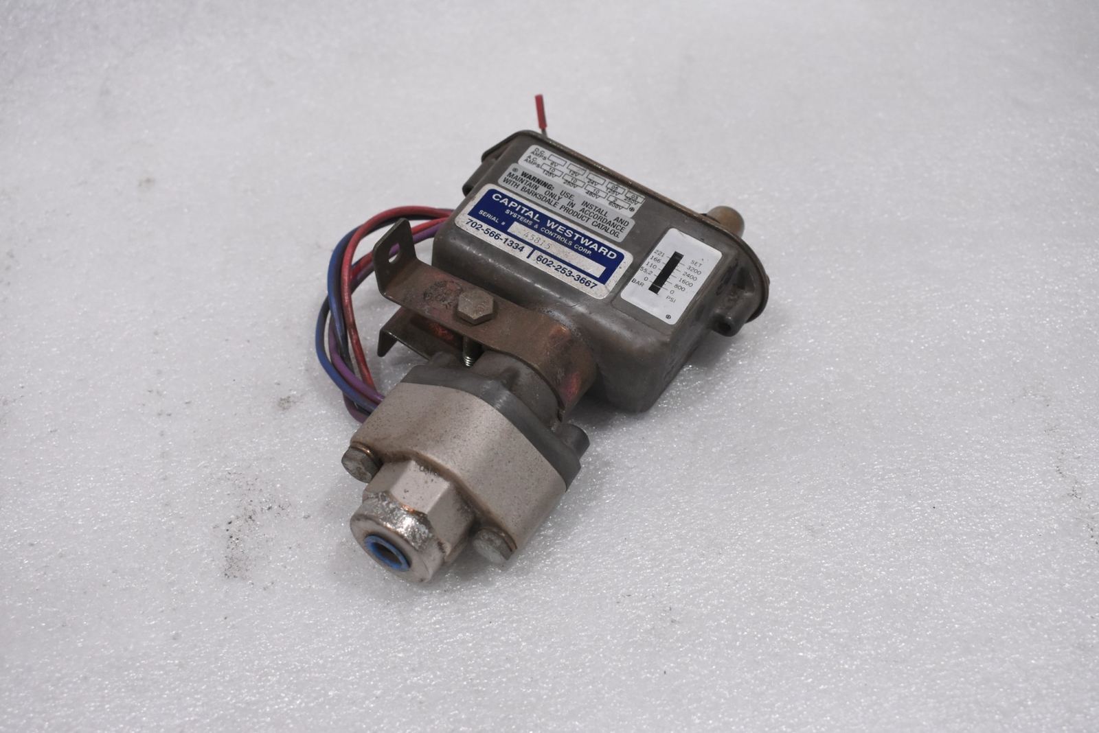BARKSDALE C9612-3-S0063 PISTON PRESSURE SWITCH 250-3000 PSI 17.2-207 BAR BARKSDALE C9612-3-S0063 PISTON PRESSURE SWITCH 250-3000 PSI 17.2-207 BAR