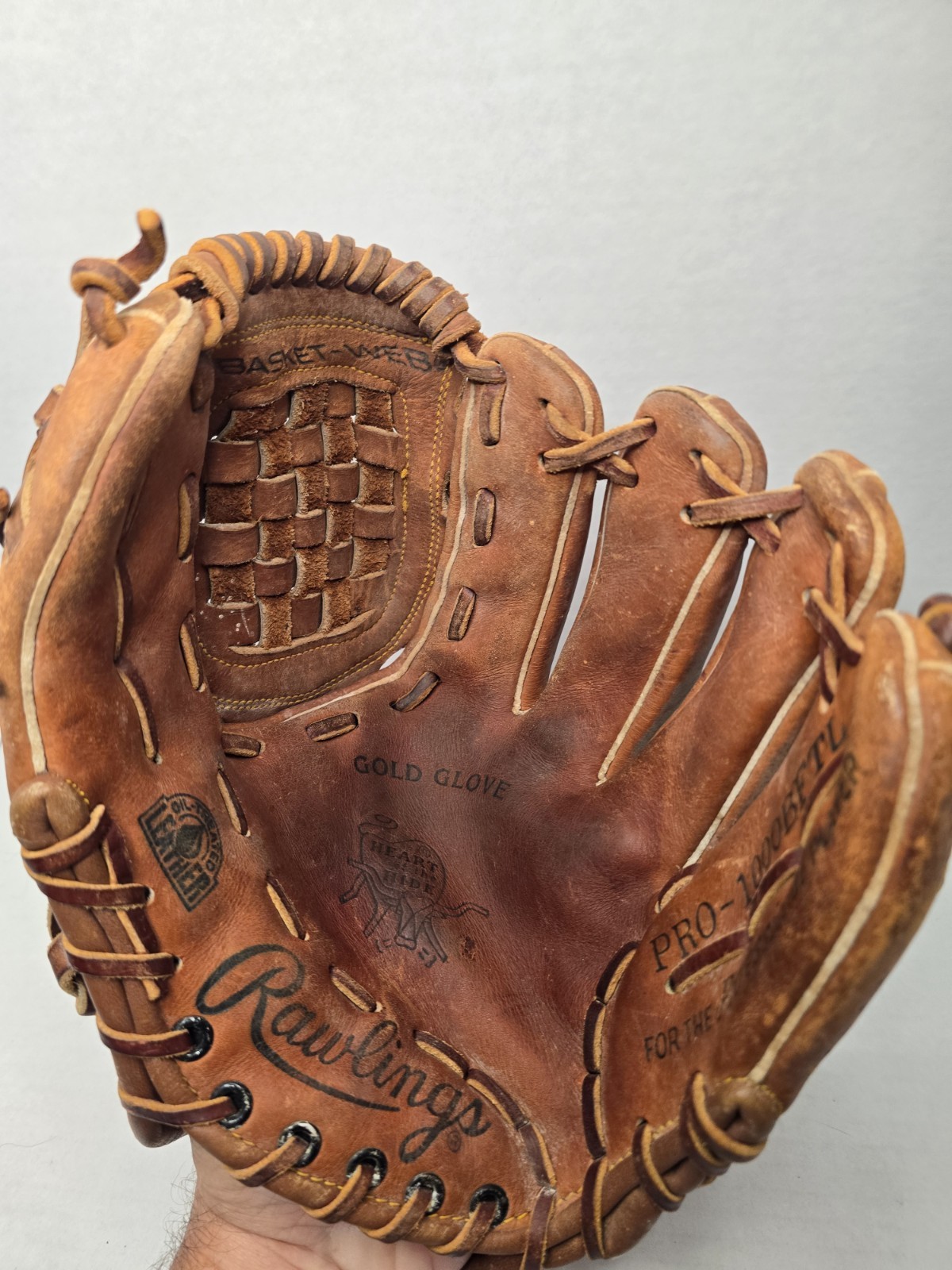 Rawlings PRO-1000BFTL Gold Glove Heart Of The Hide Baseball Glove RHT 11.5 Inch Rawlings PRO-1000BFTL Gold Glove Heart Of The Hide Baseball Glove RHT 11.5 Inch