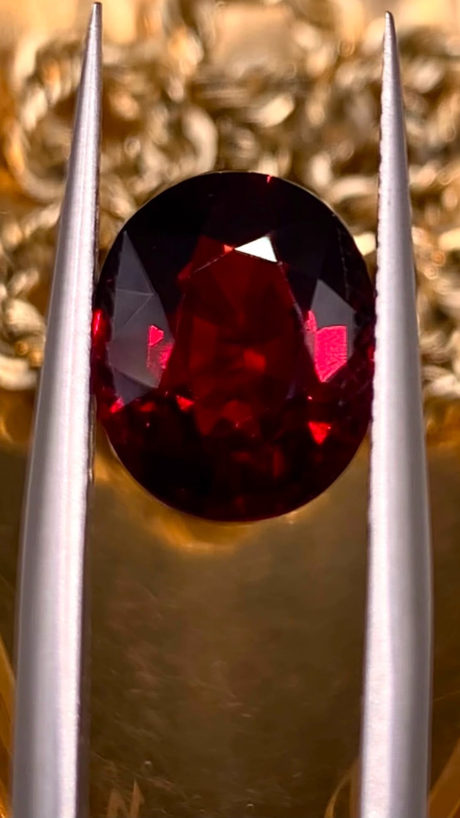 3.8Ct Natural Exquisite Deep Red Crimson Vivid Red High-Quality Garnet