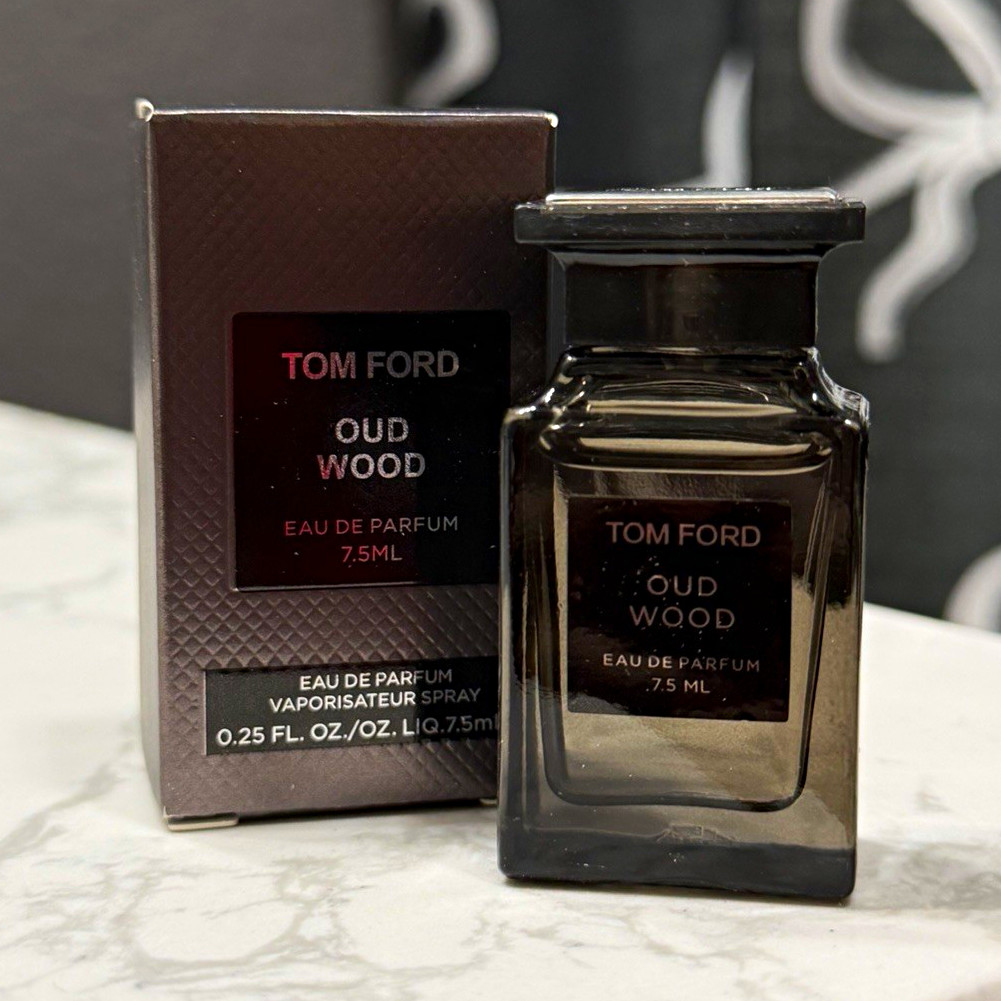 Tom Ford Oud Wood Eau de Parfum Spray Travel Size 0.25 fl oz Tom Ford Oud Wood Eau de Parfum Spray Travel Size 0.25 fl oz
