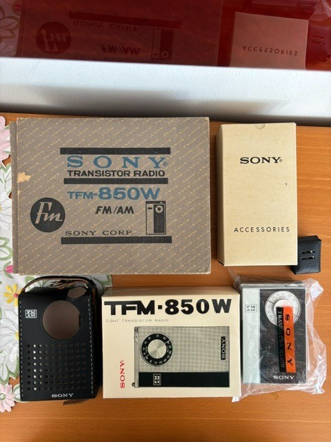 SONY TFM 850W Vintage AM FM Transistor Radio***WORKS GREAT** SONY TFM 850W Vintage AM FM Transistor Radio***WORKS GREAT**