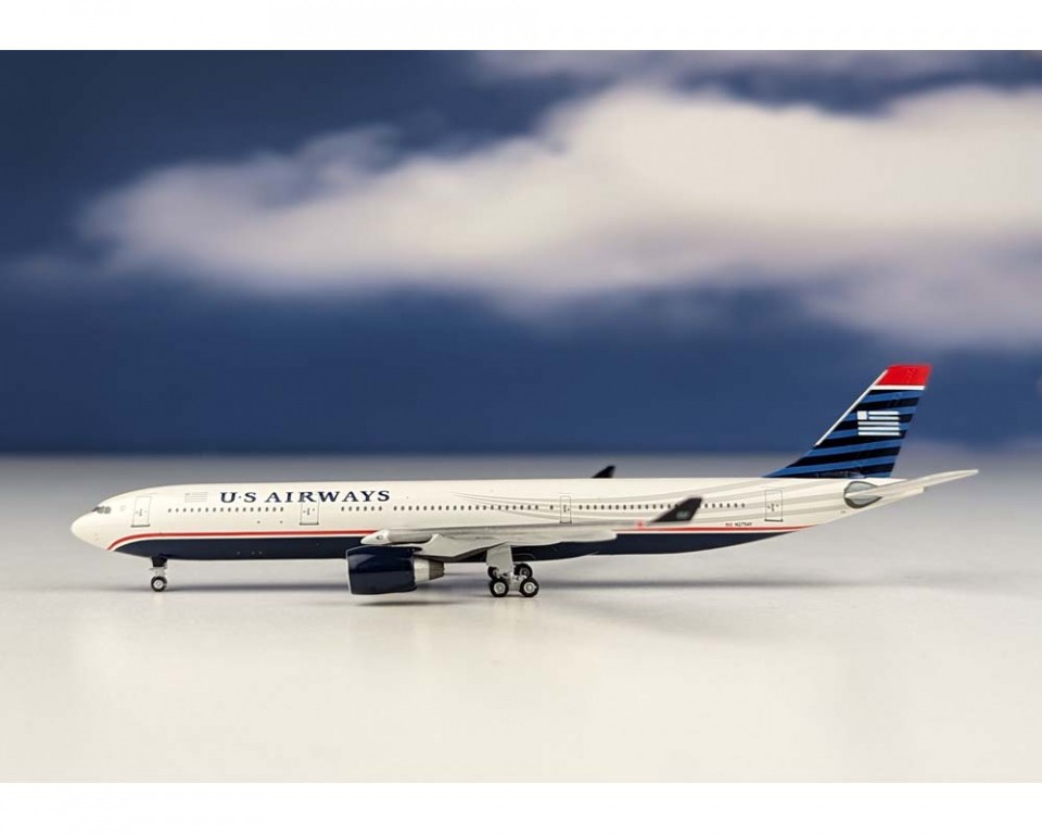 Aeroclassics BBX41646 US Airways Airbus A330-300 N275AY Diecast 1/400 Jet Model