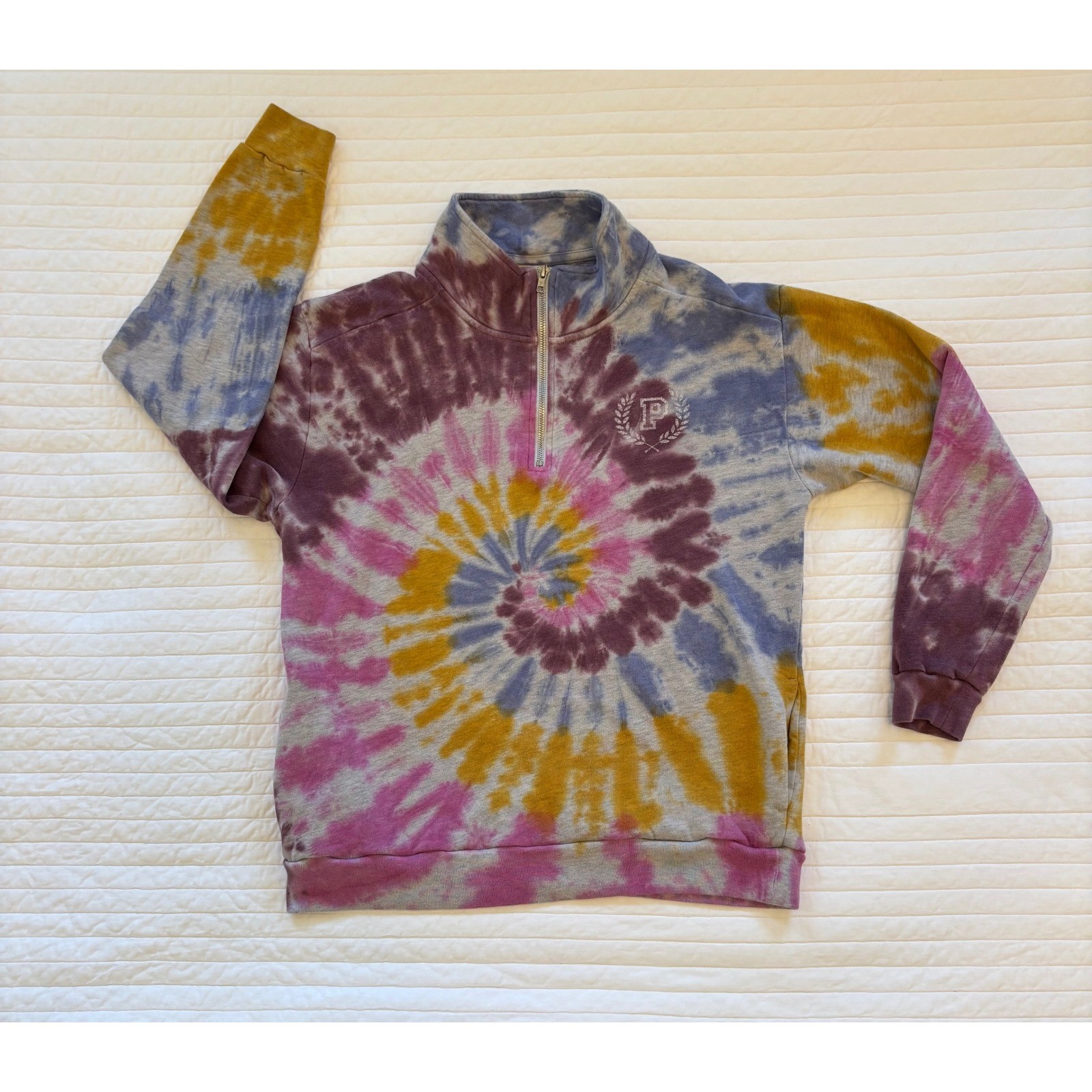 Victoria\'s Secret PINK Quarter Zip Tie Dye Pullover Sweatshirt Collegiate Emblem Victoria\'s Secret PINK Quarter Zip Tie Dye Pullover Sweatshirt Collegiate Emblem